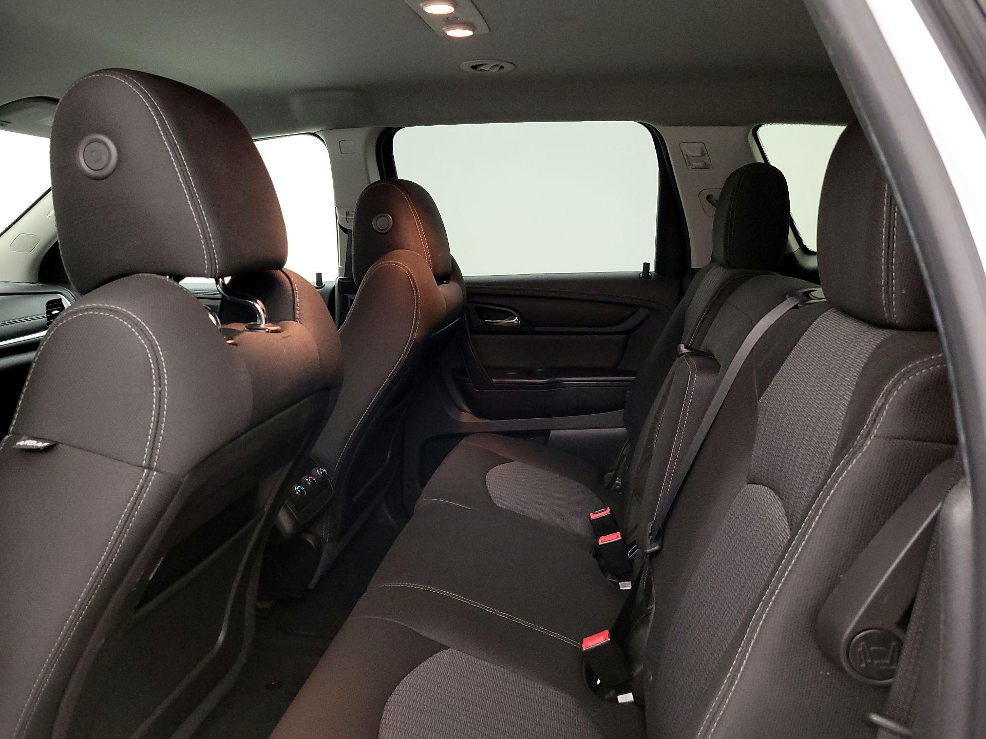 Thumbnail: 2016 Chevrolet Traverse - 19