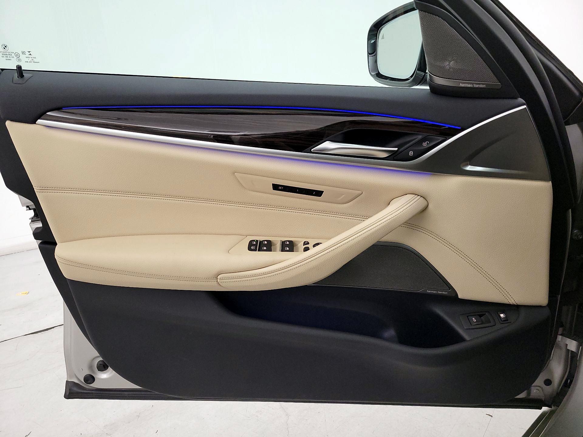 Thumbnail: 2020 BMW 5 Series - 12