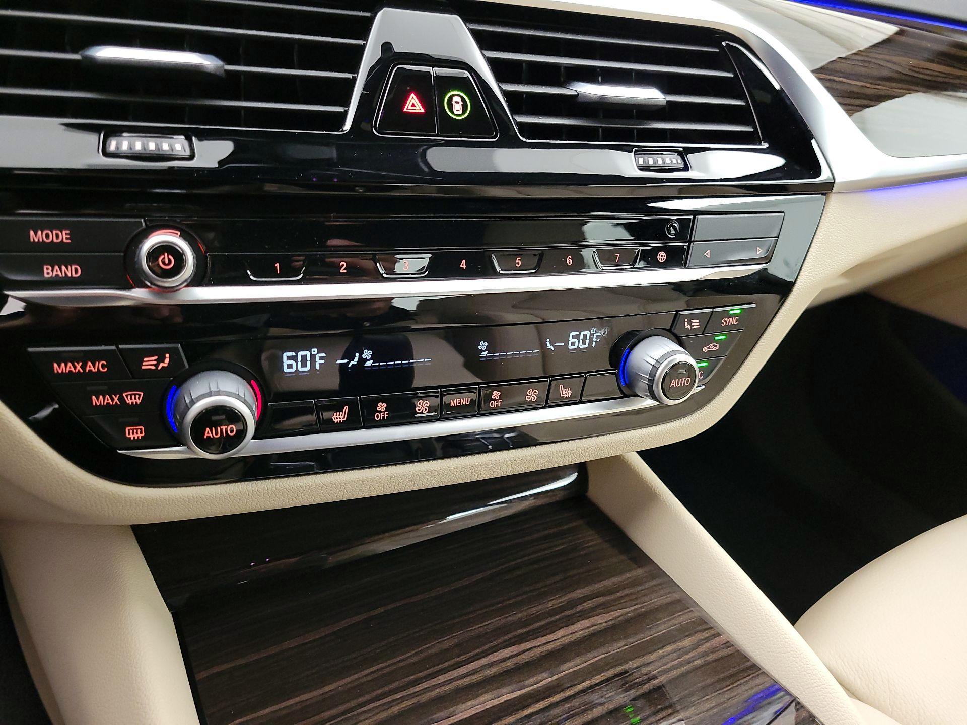 Thumbnail: 2020 BMW 5 Series - 17
