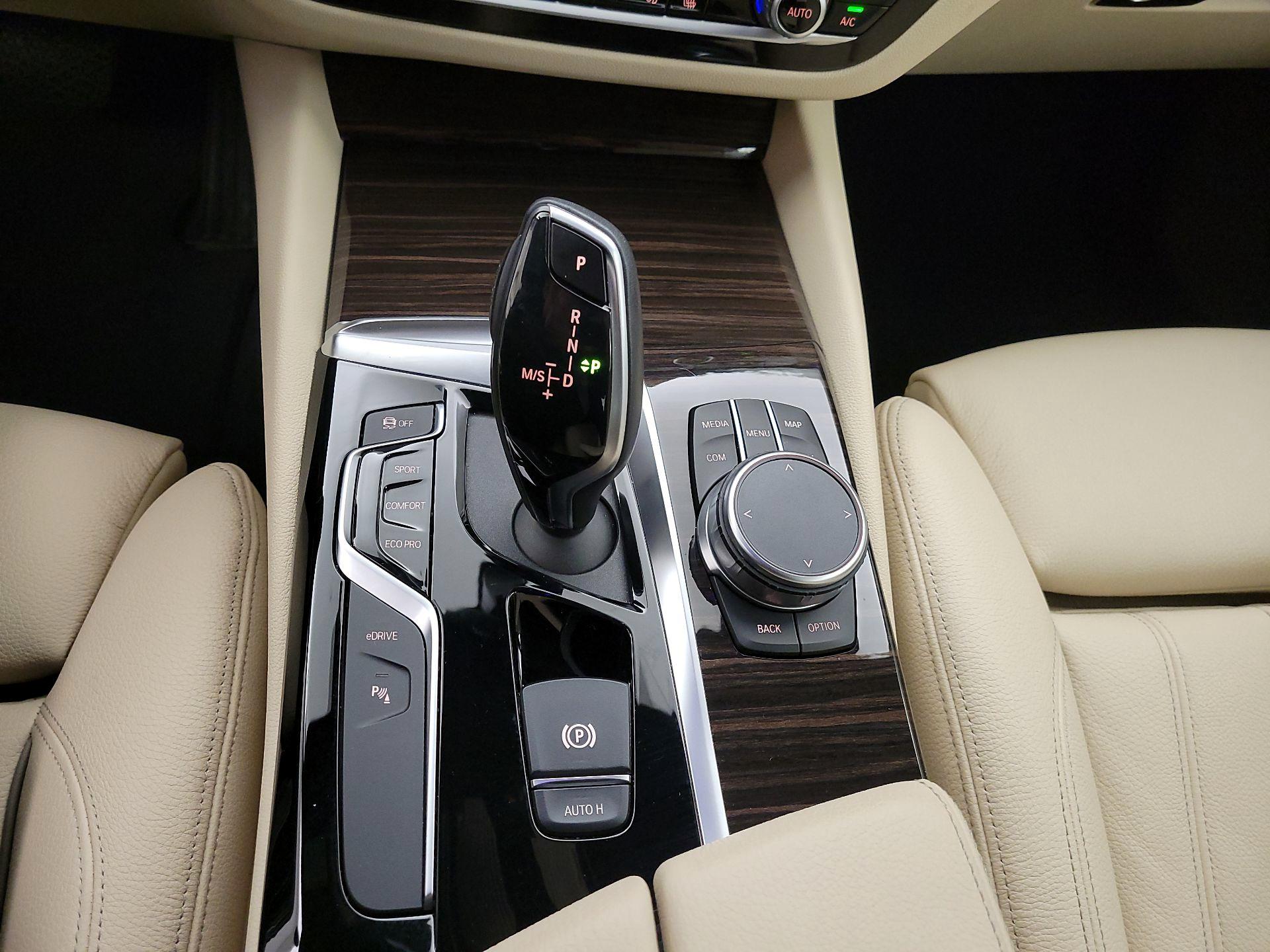 Thumbnail: 2020 BMW 5 Series - 18