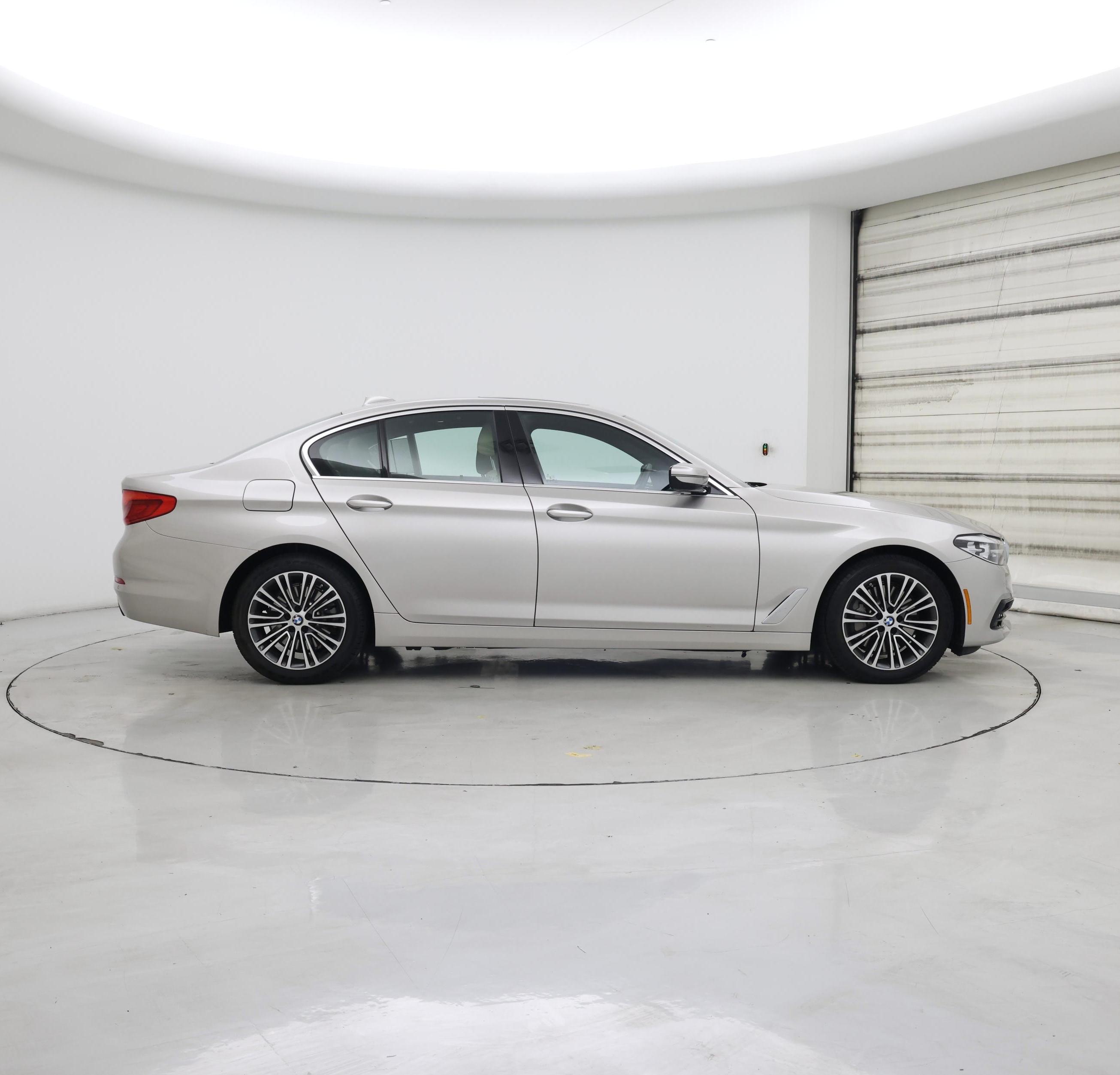 Thumbnail: 2020 BMW 5 Series - 7