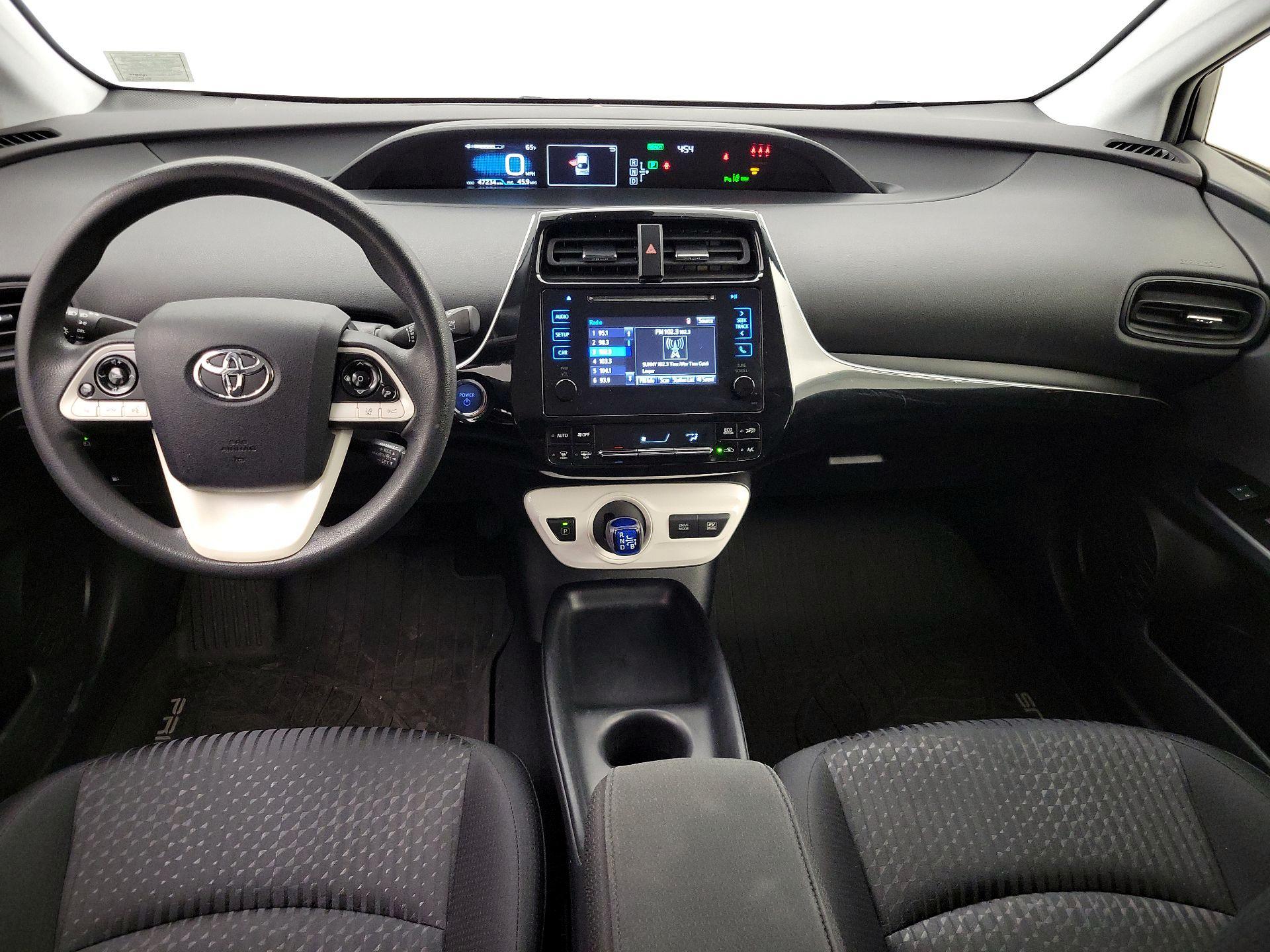 Thumbnail: 2018 Toyota Prius - 9