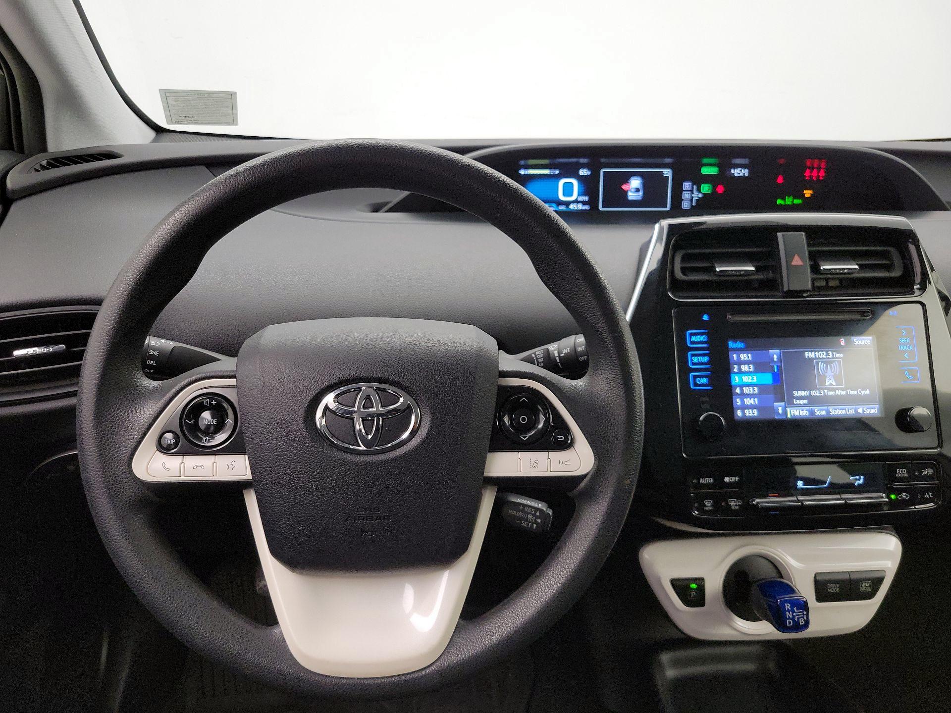 Thumbnail: 2018 Toyota Prius - 10