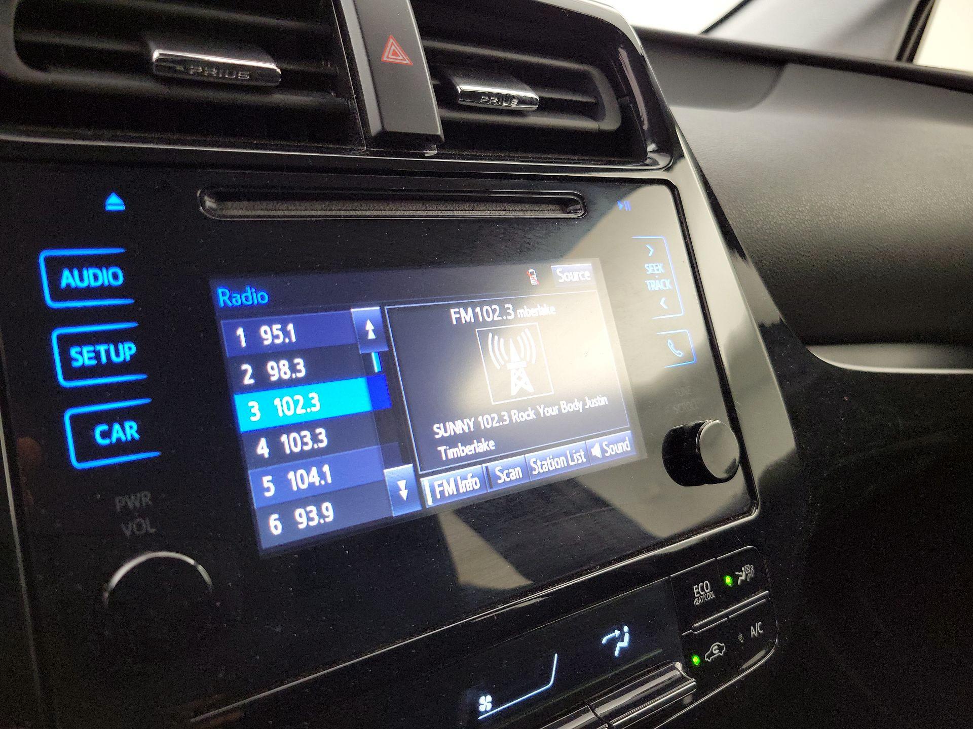 Thumbnail: 2018 Toyota Prius - 15