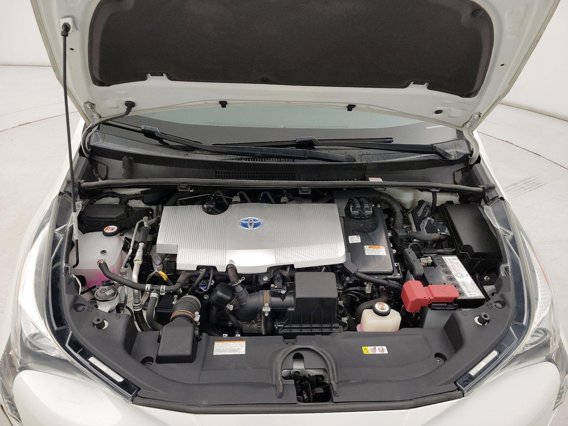 Thumbnail: 2018 Toyota Prius - 20