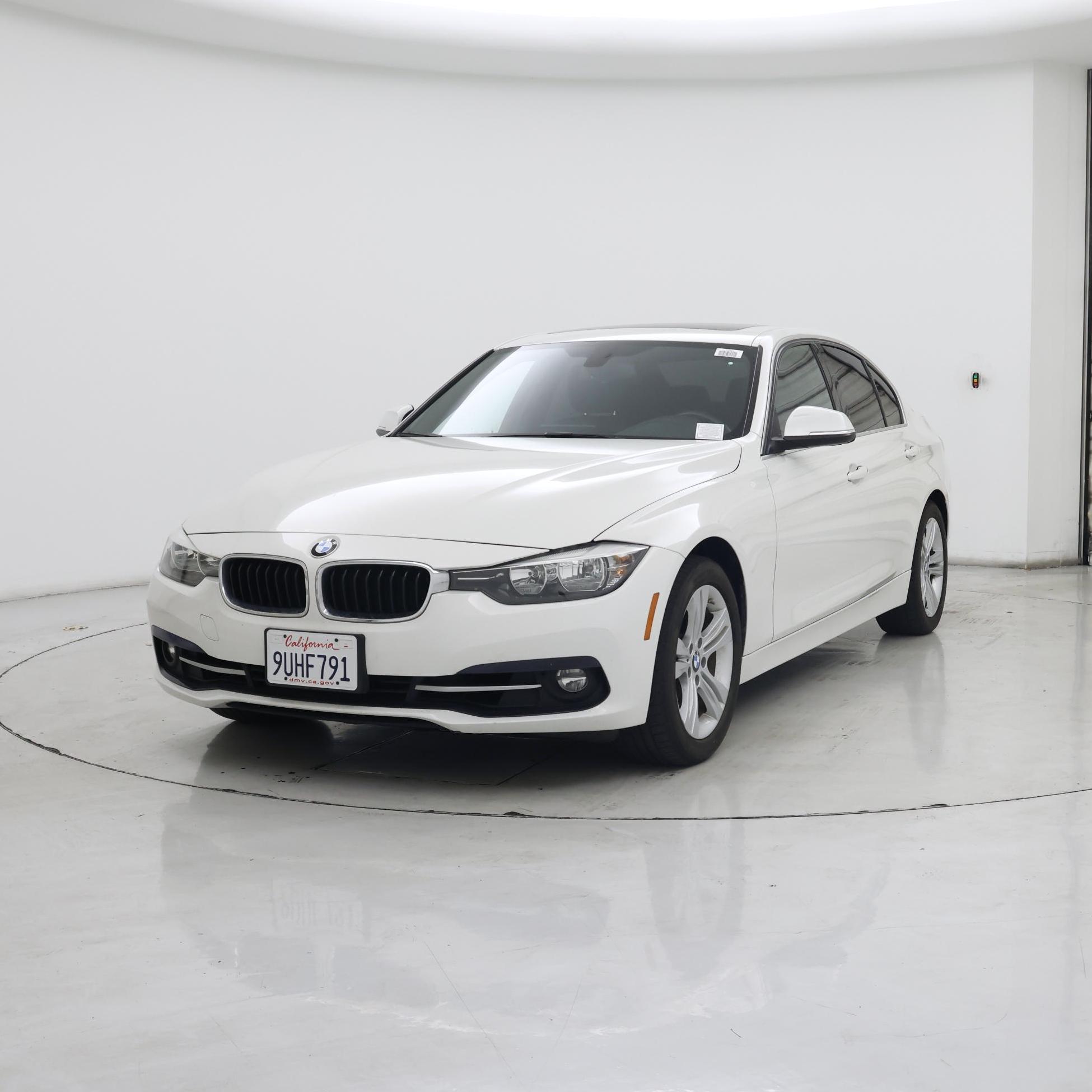 Thumbnail: 2017 BMW 3 Series - 4