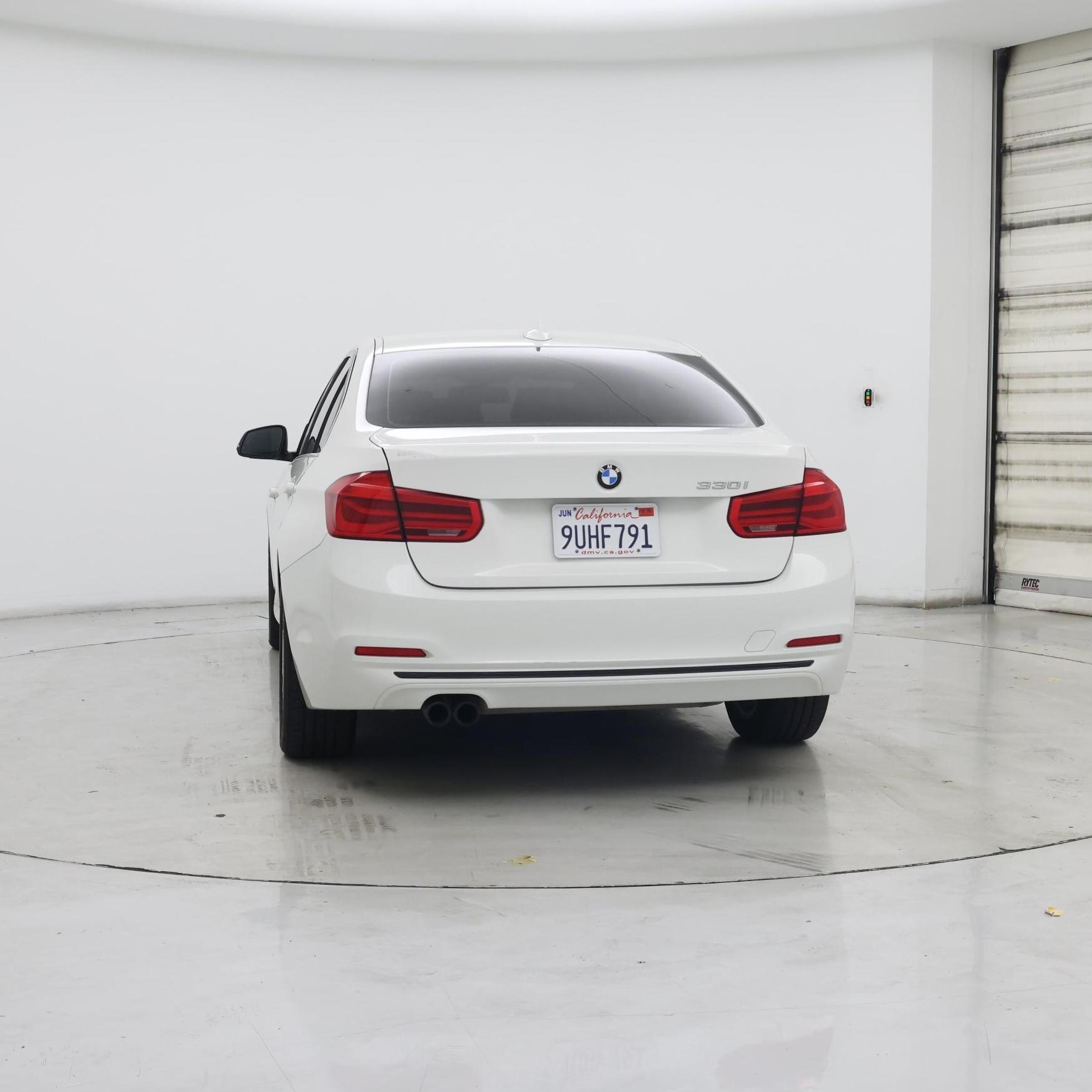 Thumbnail: 2017 BMW 3 Series - 6