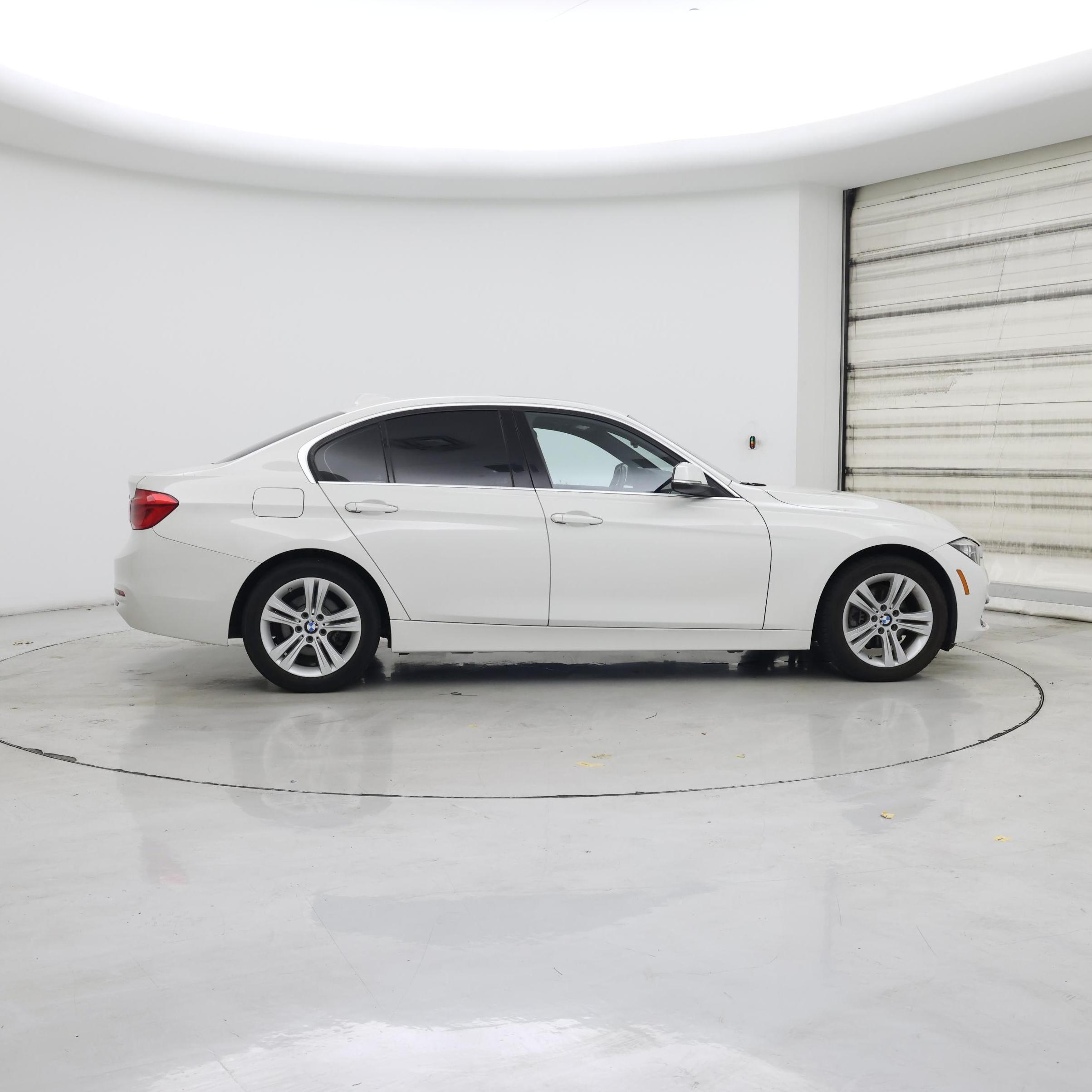 Thumbnail: 2017 BMW 3 Series - 7