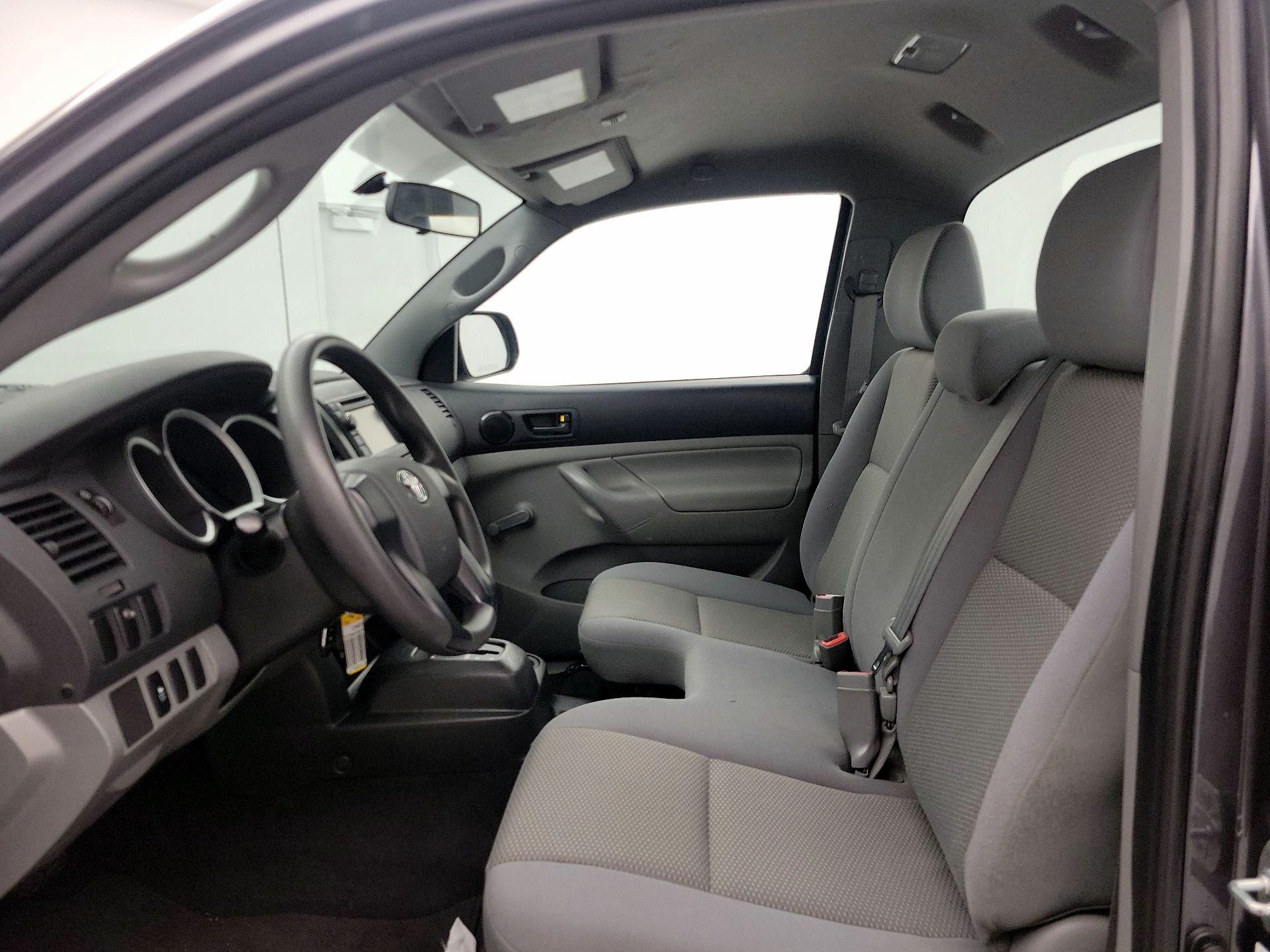 Thumbnail: 2013 Toyota Tacoma - 11