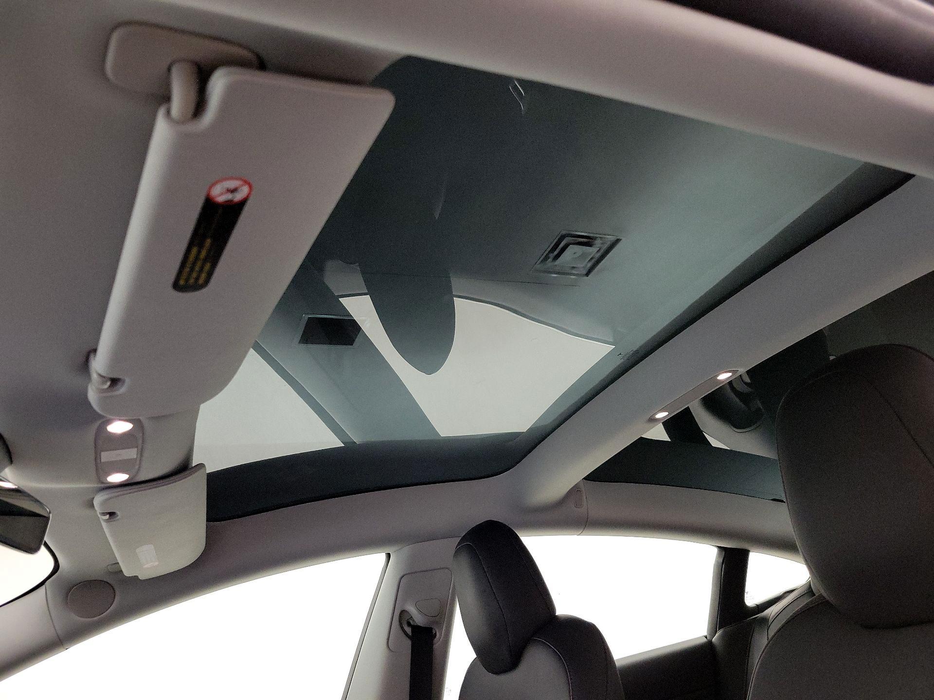 Thumbnail: 2019 Tesla Model 3 - 18
