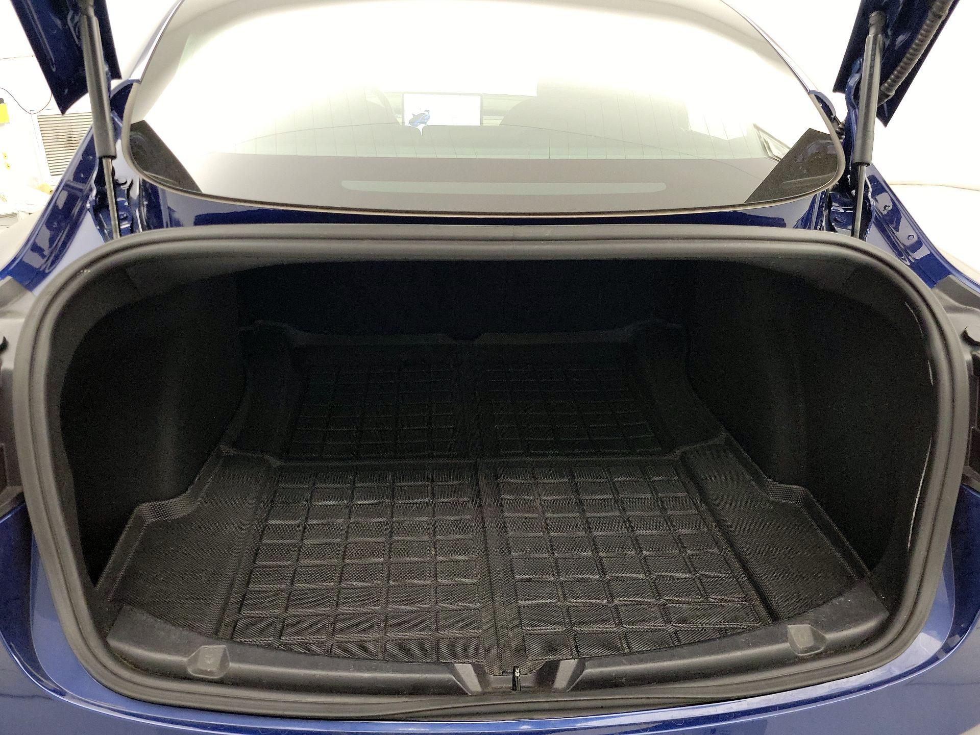 Thumbnail: 2019 Tesla Model 3 - 20