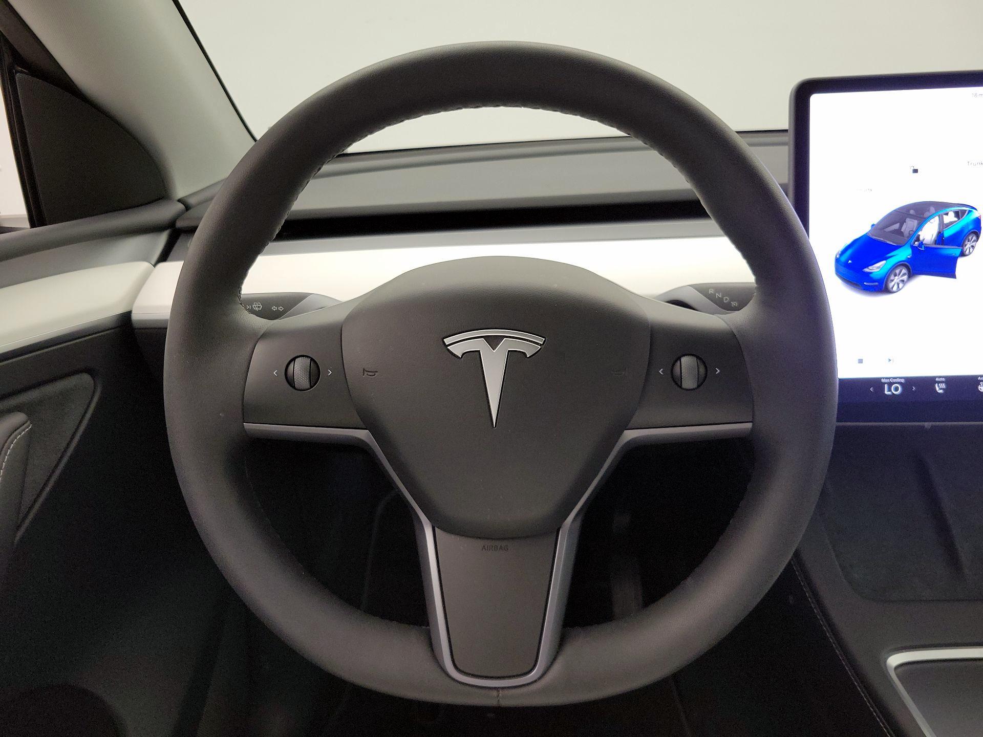 Thumbnail: 2023 Tesla Model Y - 10