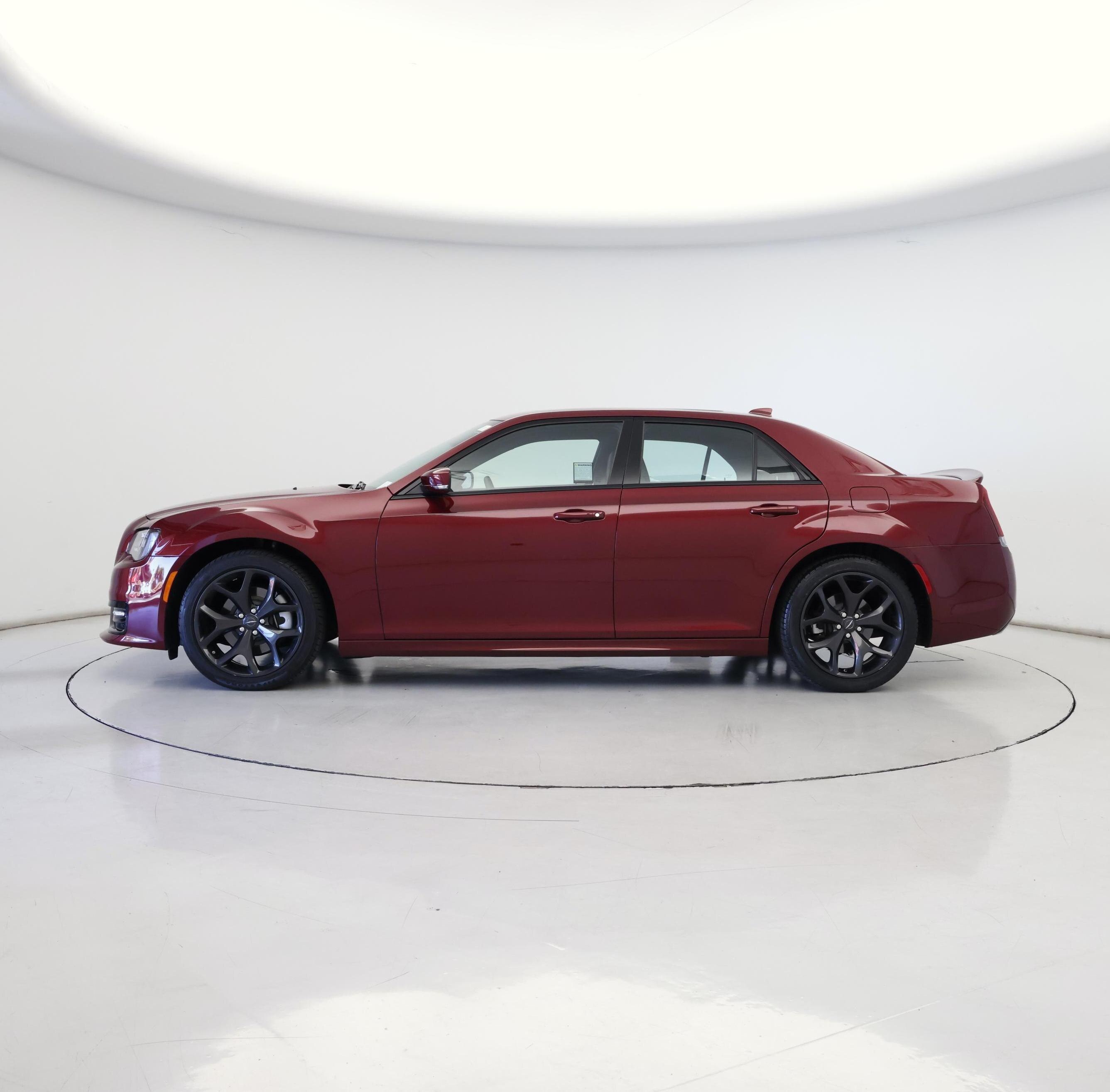 Thumbnail: 2022 Chrysler 300 - 3