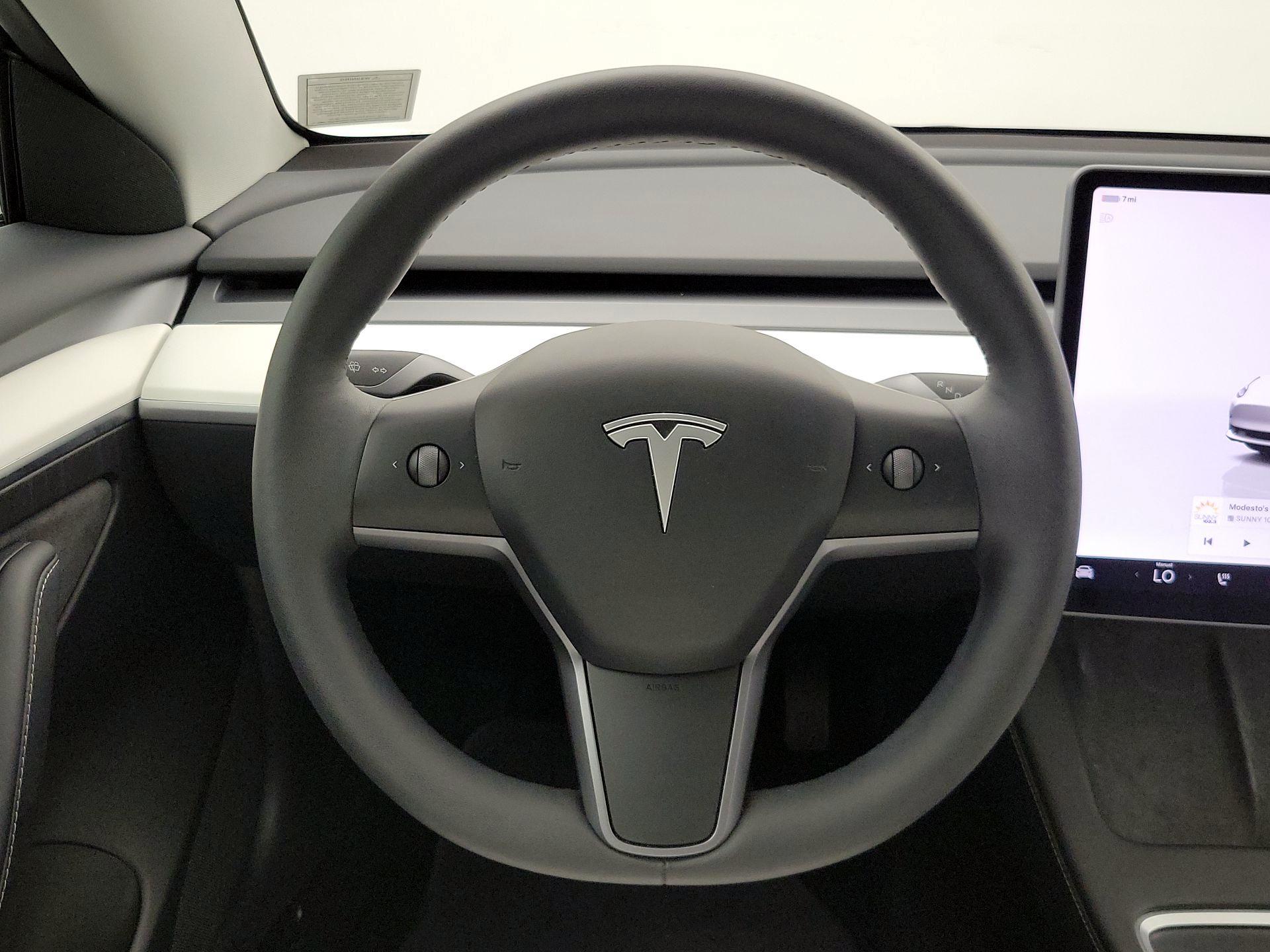 Thumbnail: 2023 Tesla Model 3 - 10