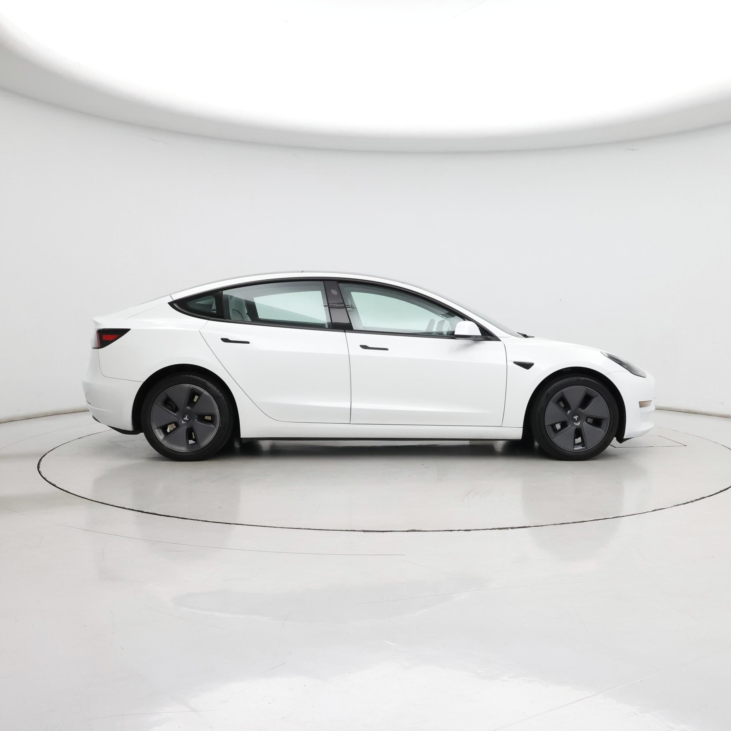 Thumbnail: 2023 Tesla Model 3 - 7