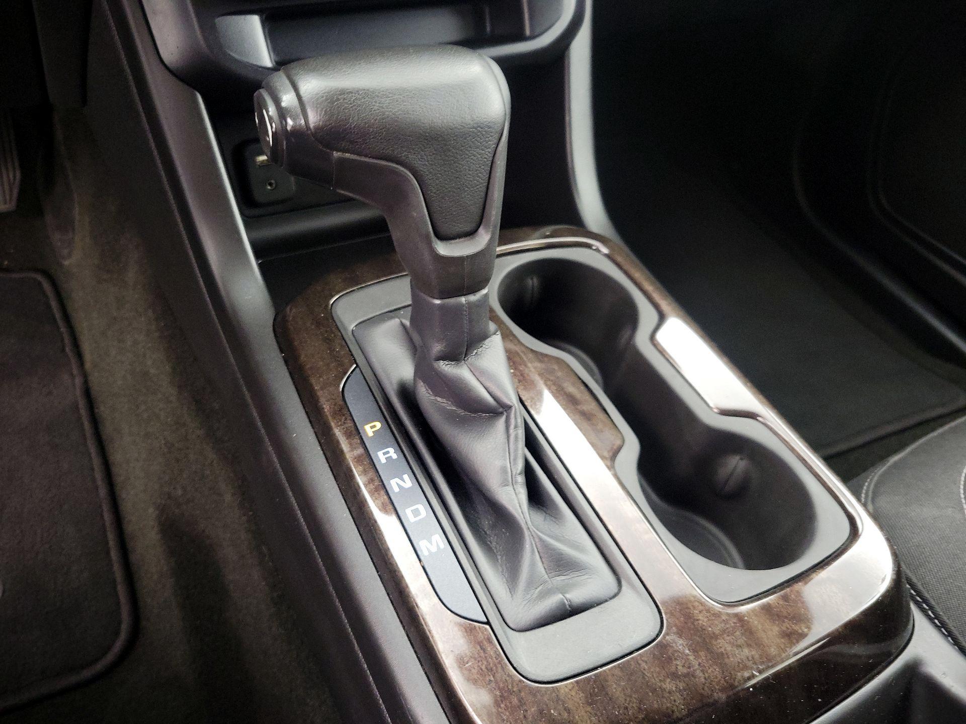 Thumbnail: 2015 GMC Canyon - 17