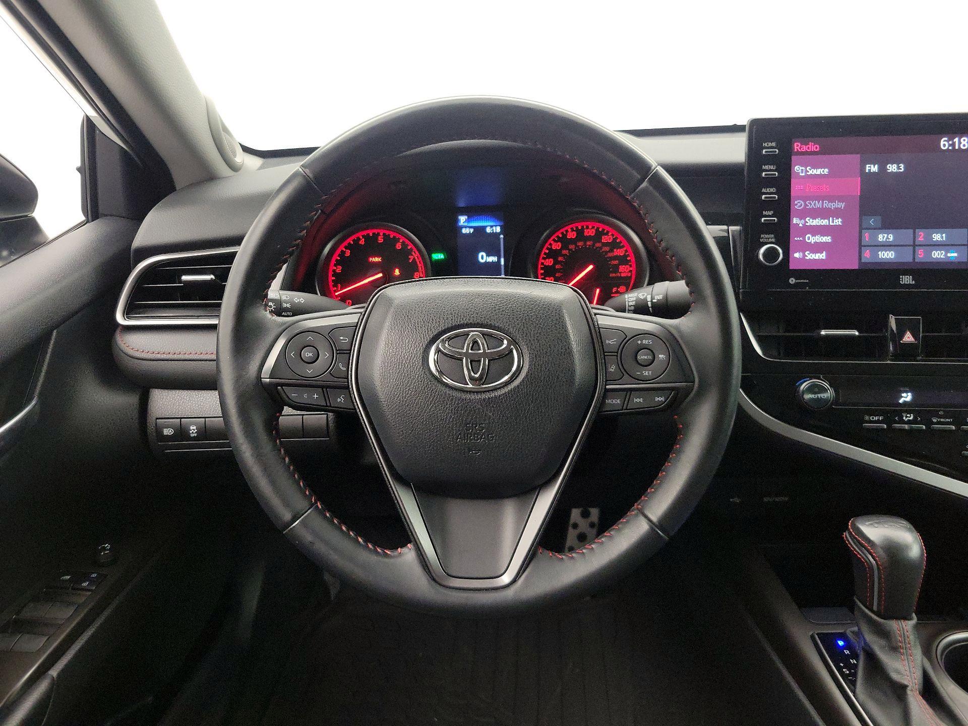 Thumbnail: 2022 Toyota Camry - 10