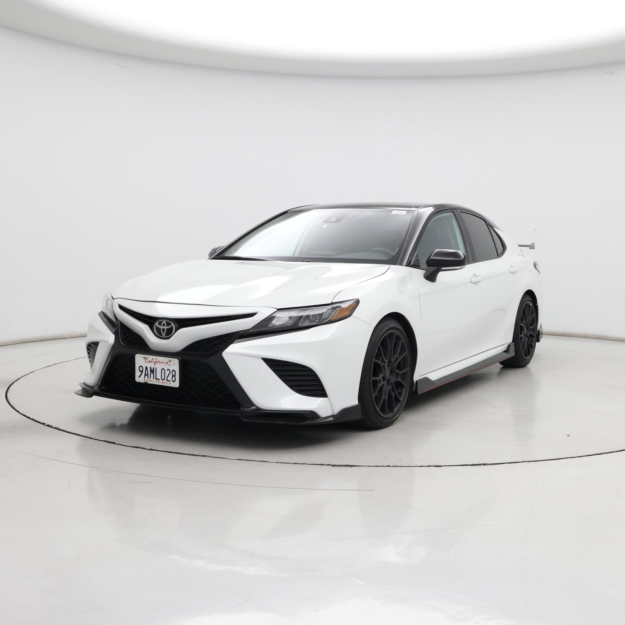 Thumbnail: 2022 Toyota Camry - 4