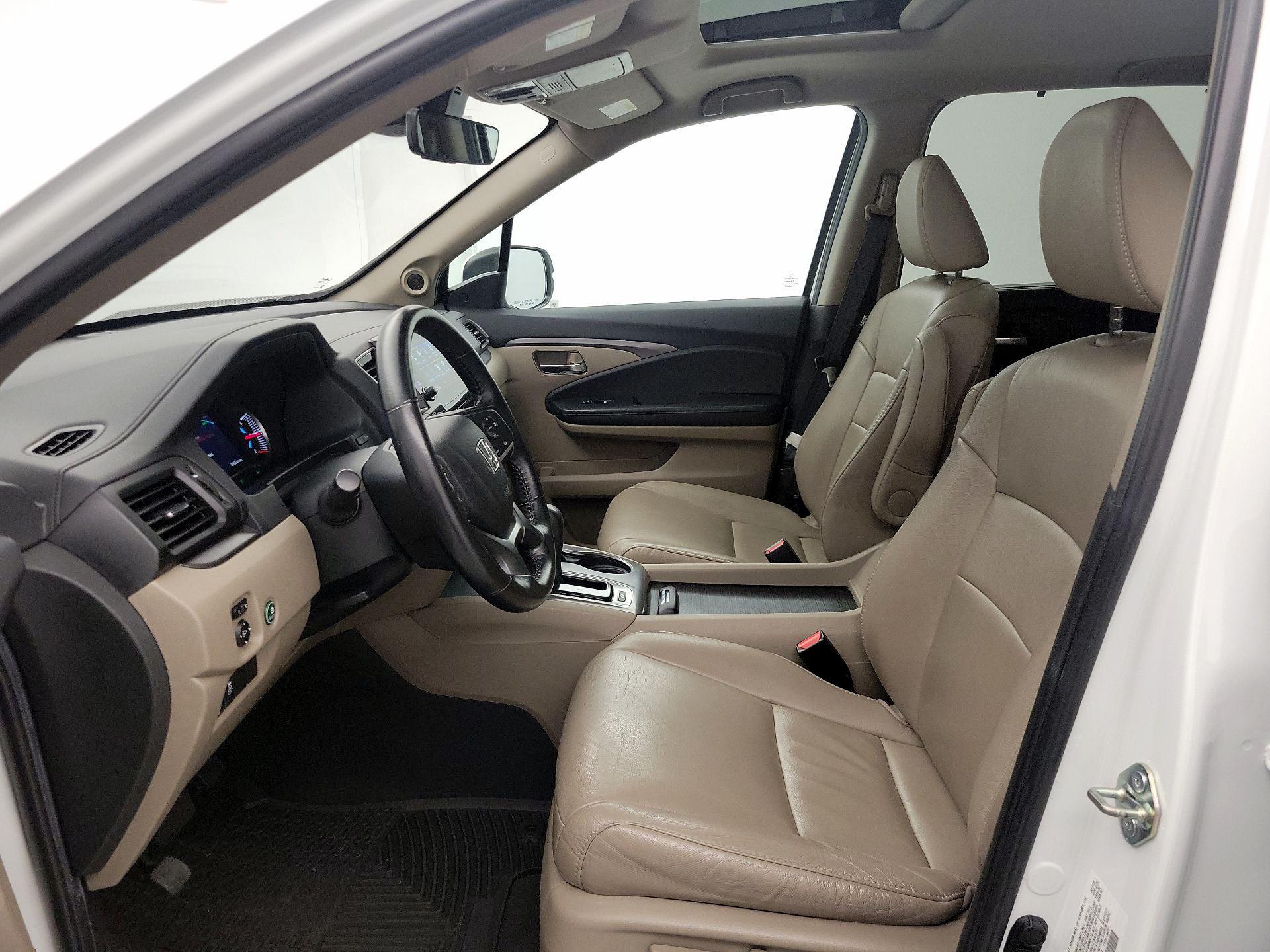 Thumbnail: 2020 Honda Pilot - 11