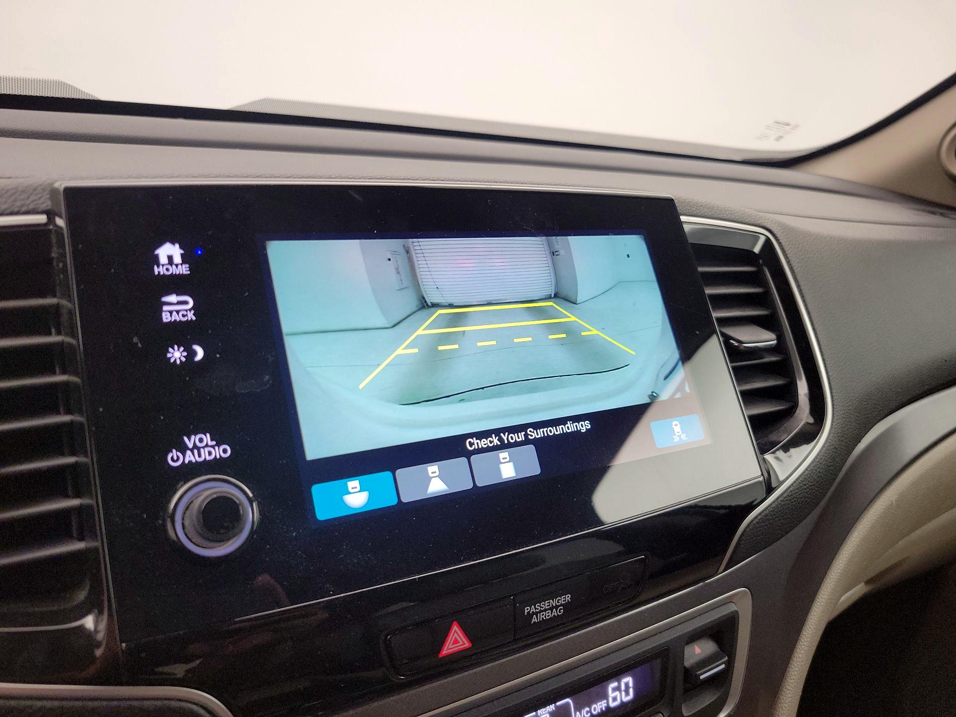 Thumbnail: 2020 Honda Pilot - 14