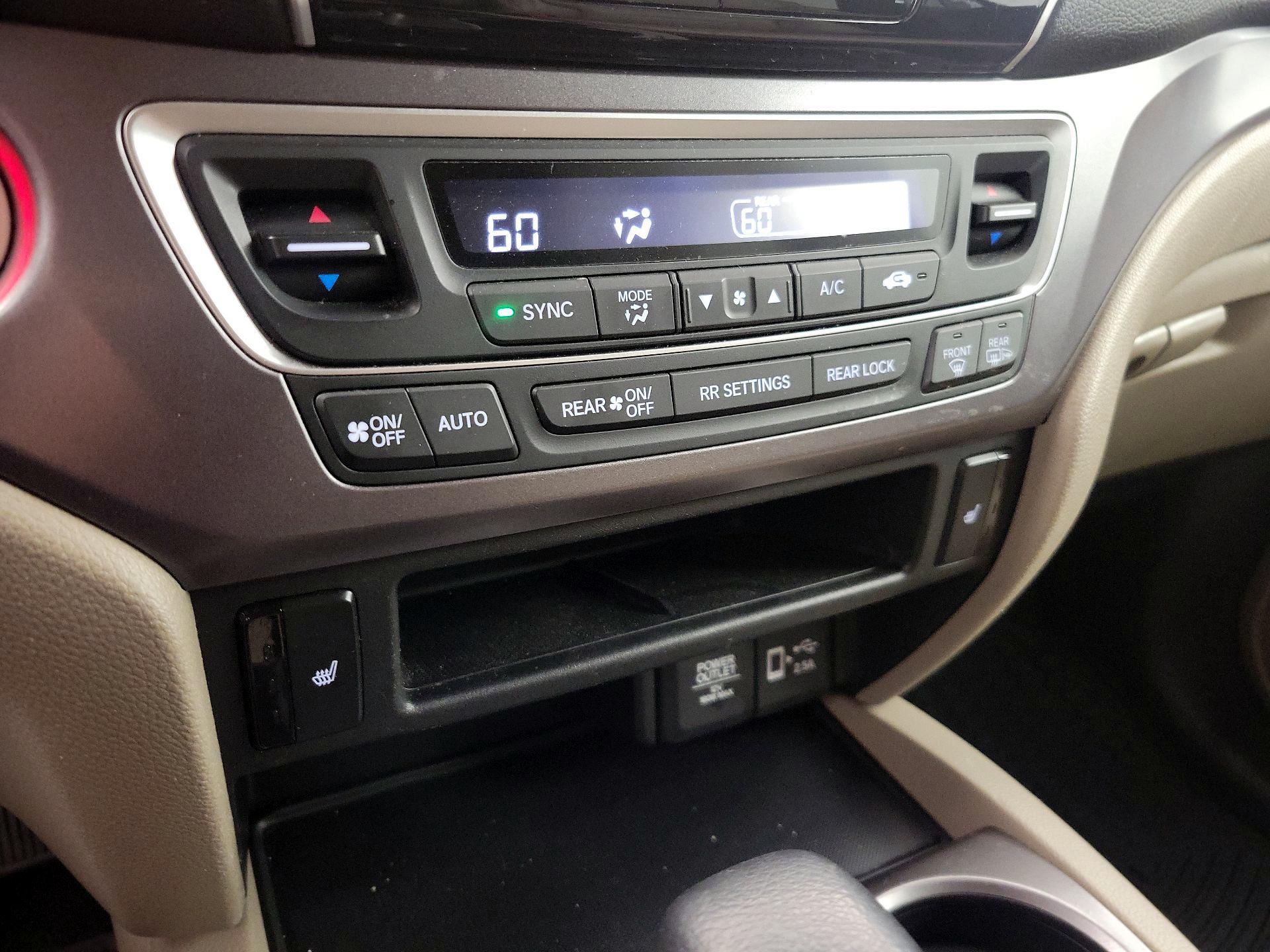 Thumbnail: 2020 Honda Pilot - 16