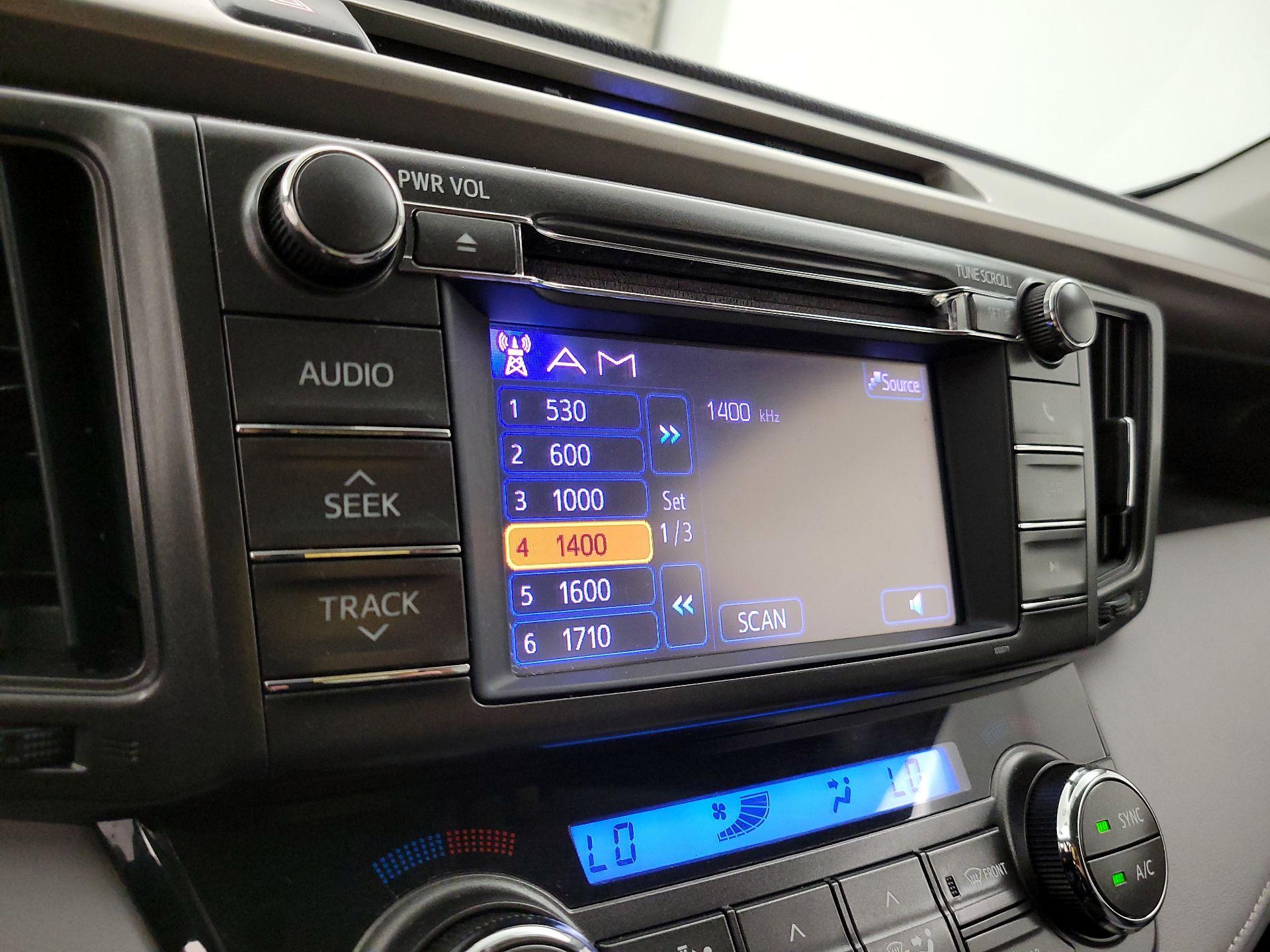 Thumbnail: 2013 Toyota RAV4 - 15
