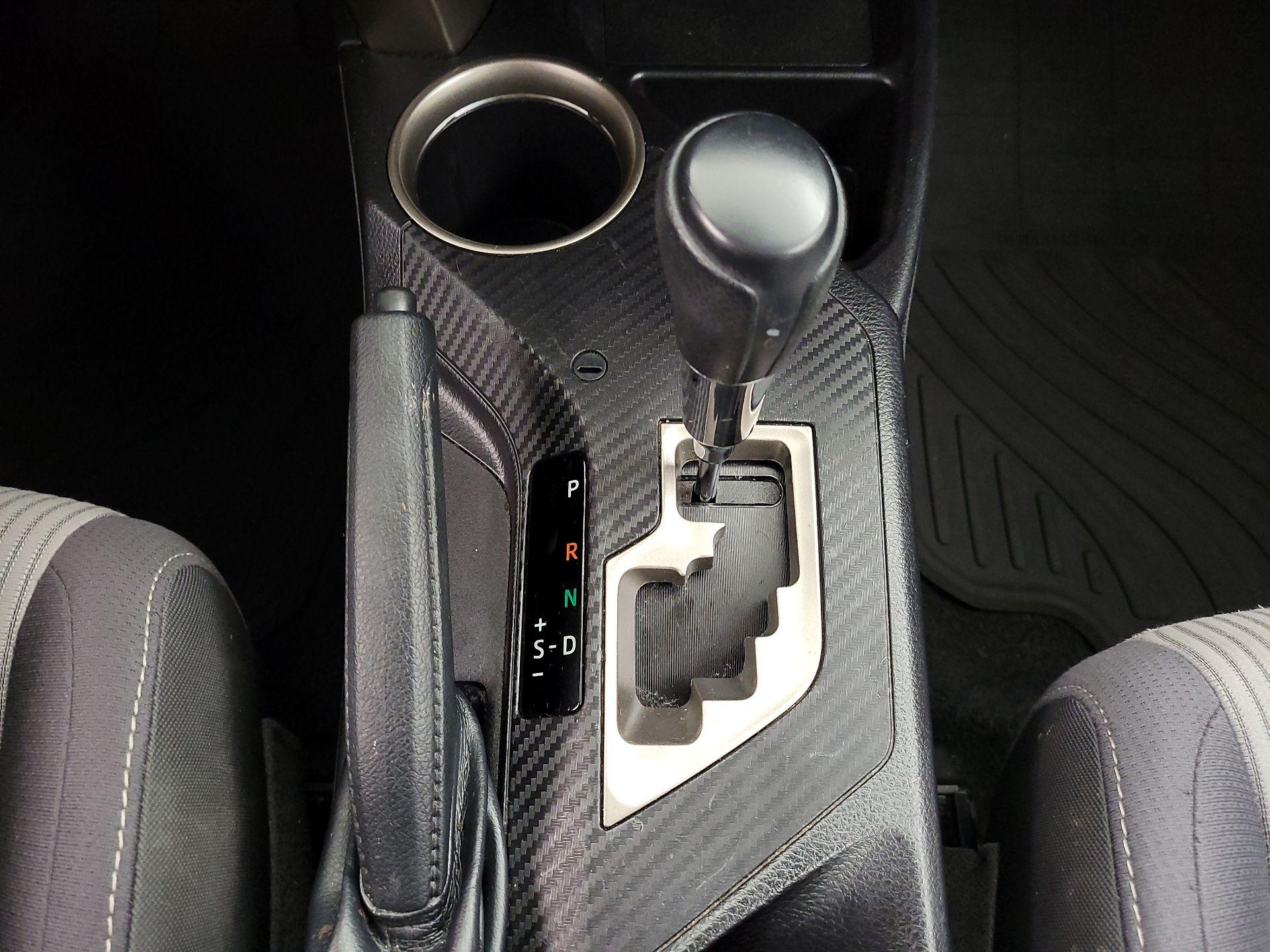 Thumbnail: 2013 Toyota RAV4 - 17