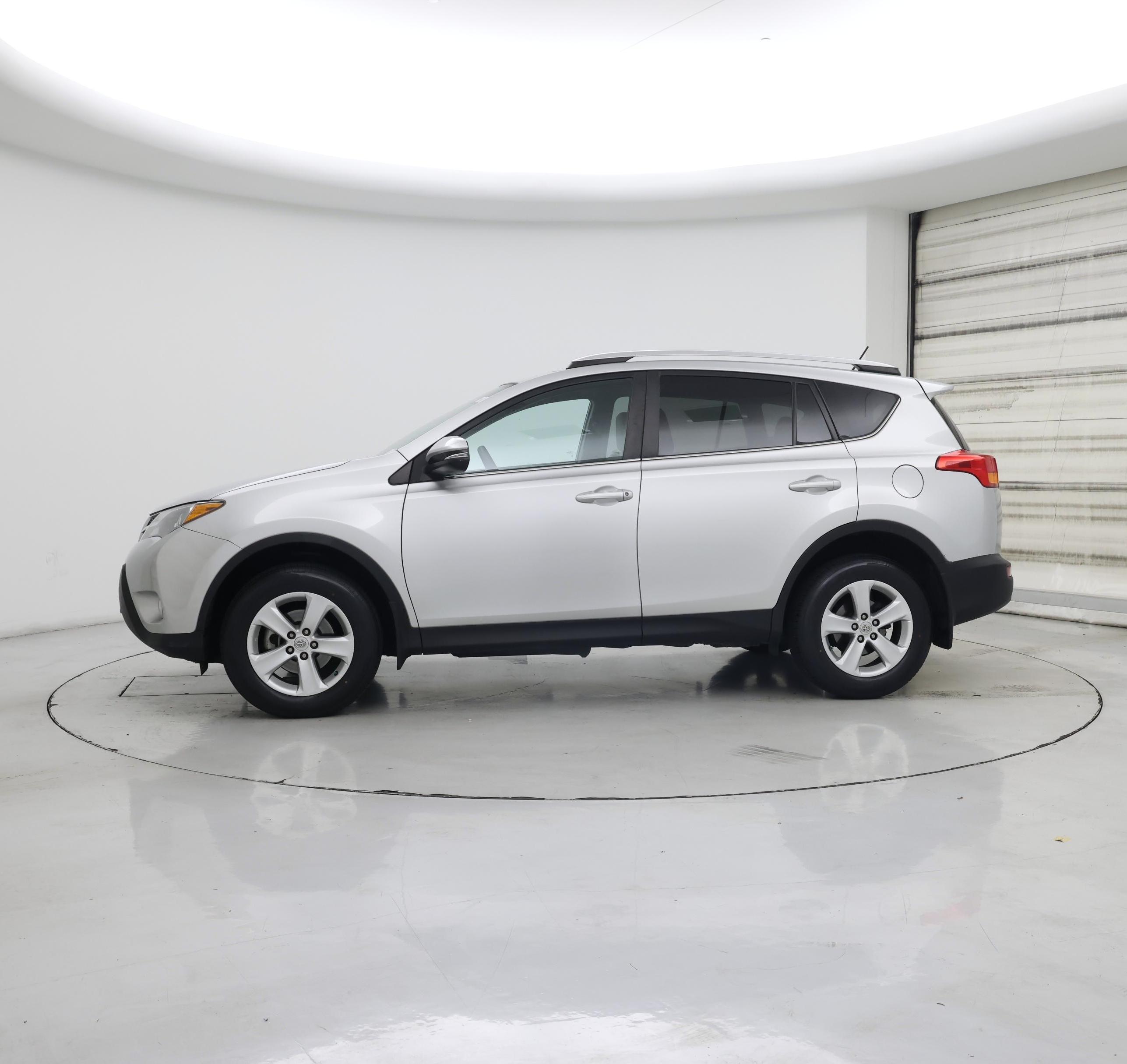 Thumbnail: 2013 Toyota RAV4 - 3