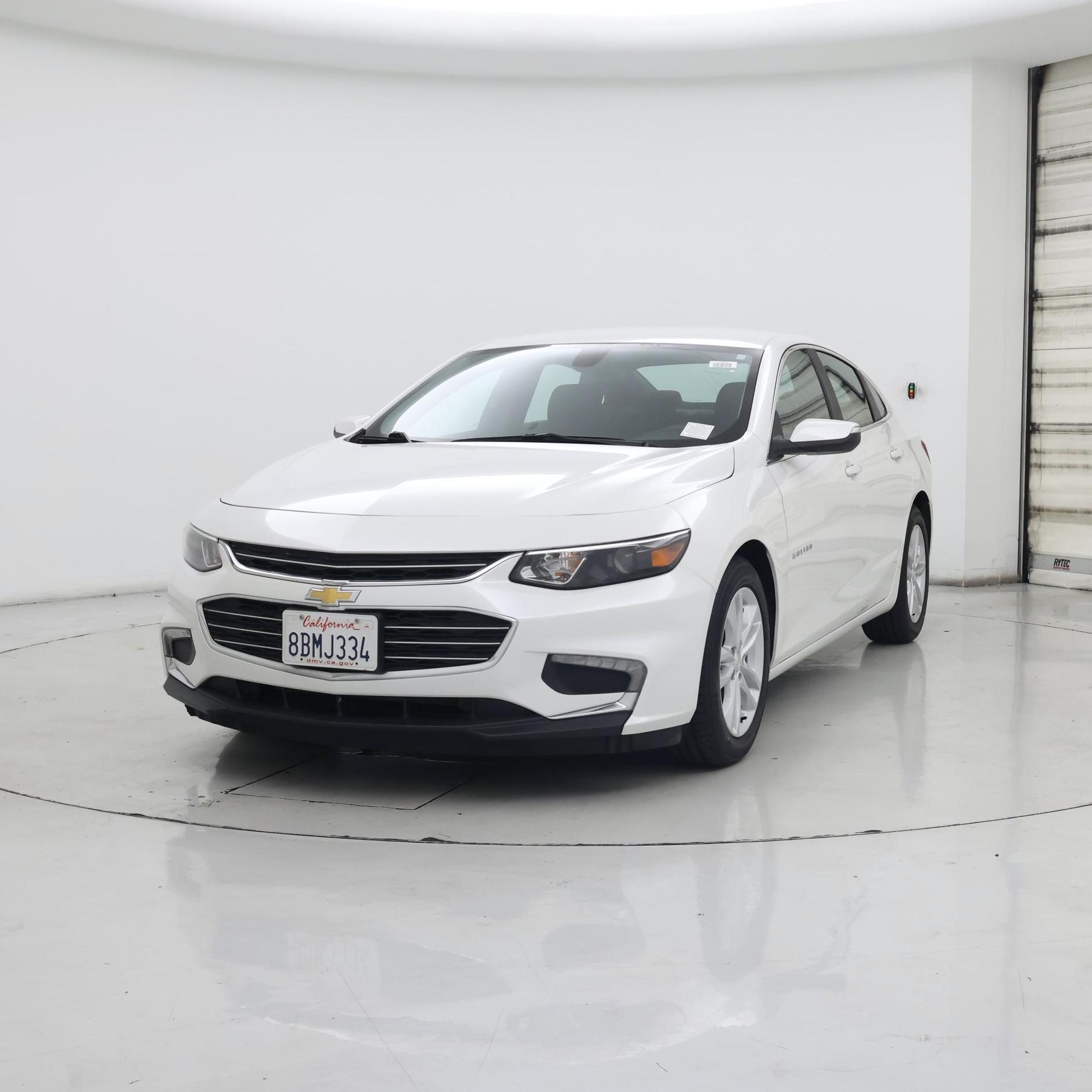 Thumbnail: 2017 Chevrolet Malibu - 4