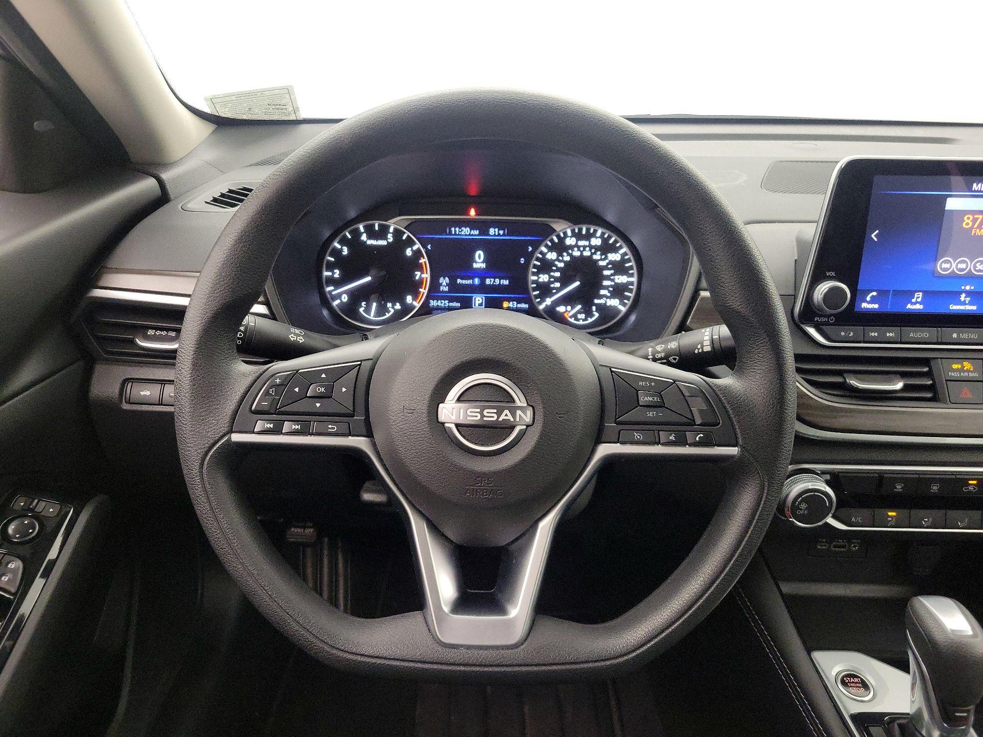 Thumbnail: 2023 Nissan Altima - 10
