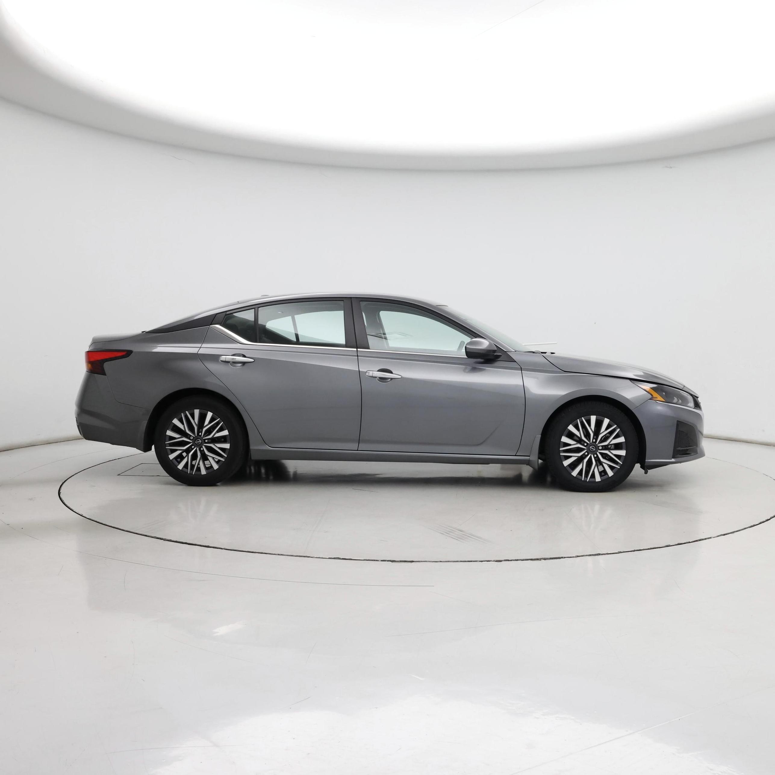 Thumbnail: 2023 Nissan Altima - 7