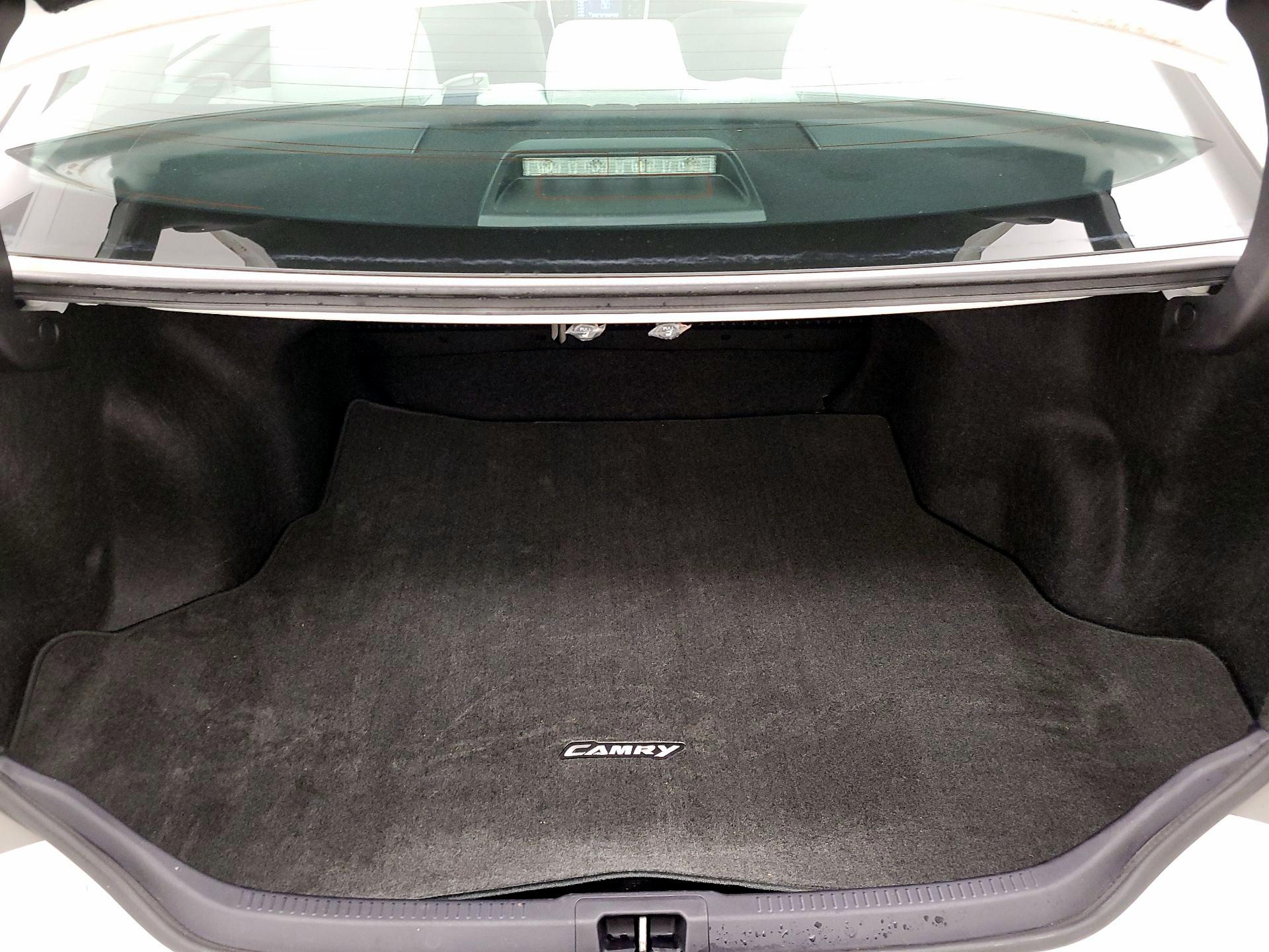 Thumbnail: 2016 Toyota Camry - 17