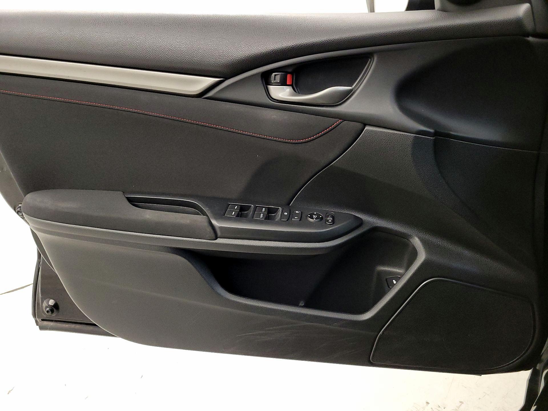 Thumbnail: 2017 Honda Civic - 12
