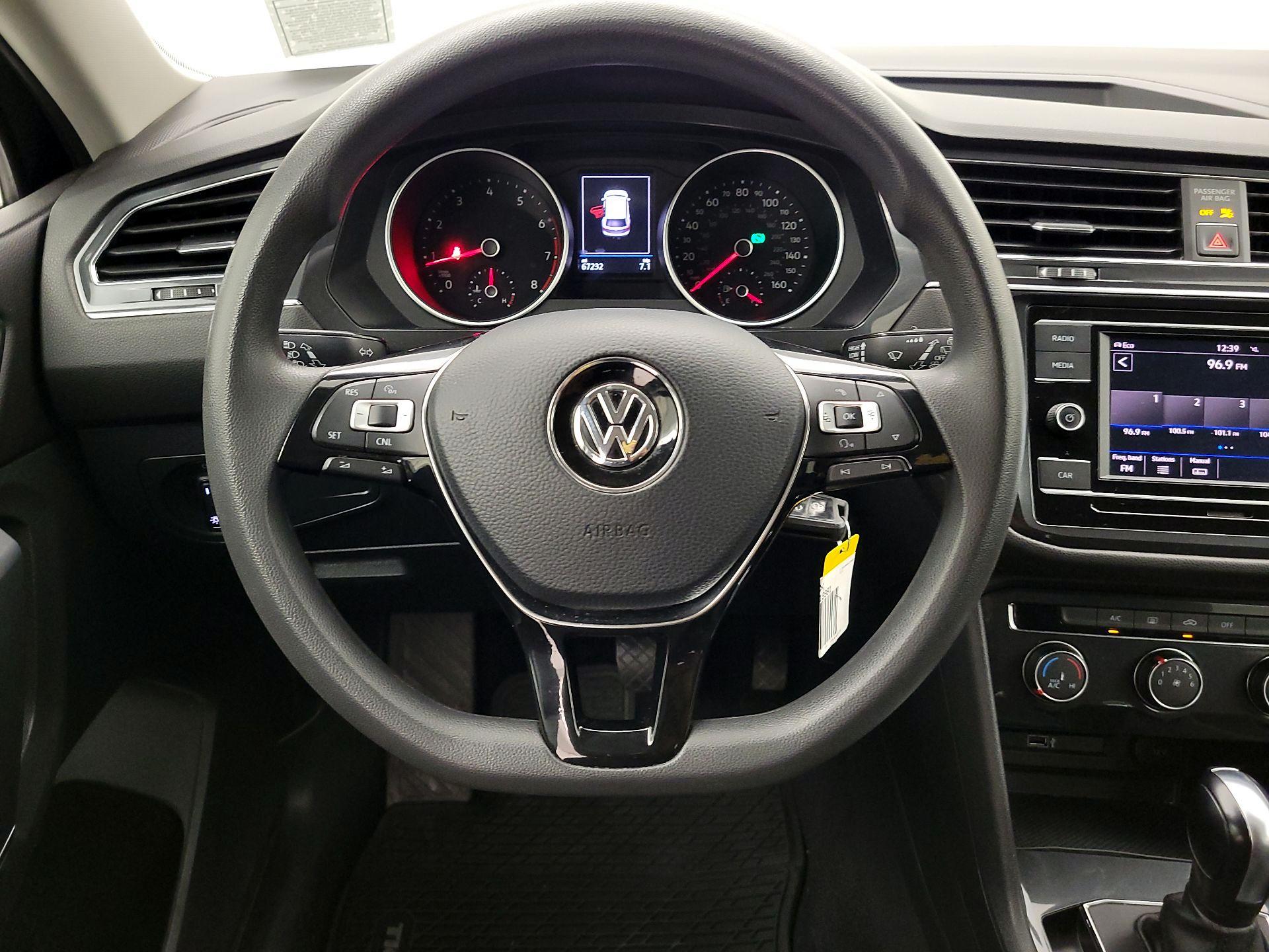 Thumbnail: 2018 Volkswagen Tiguan - 10