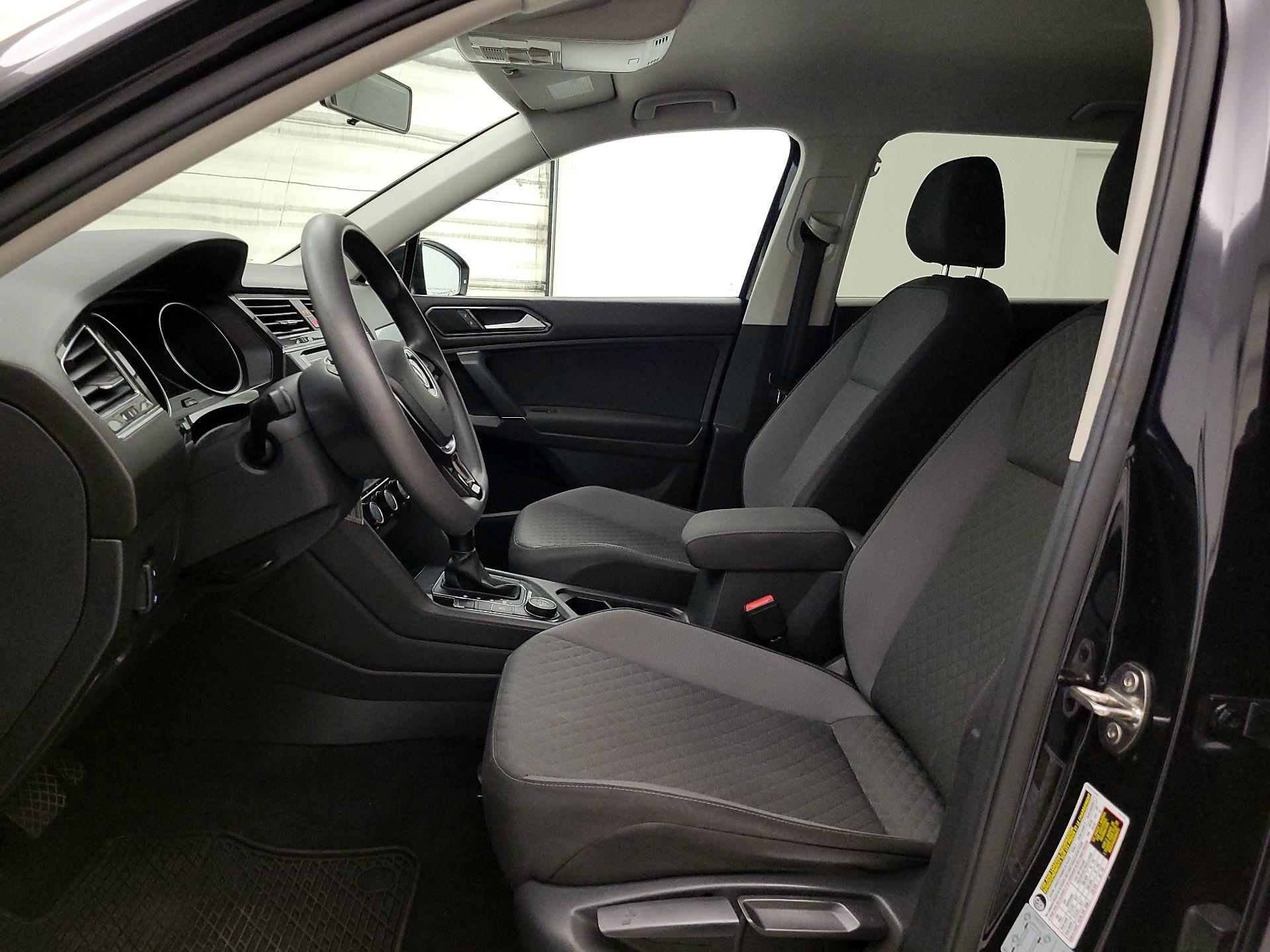 Thumbnail: 2018 Volkswagen Tiguan - 11
