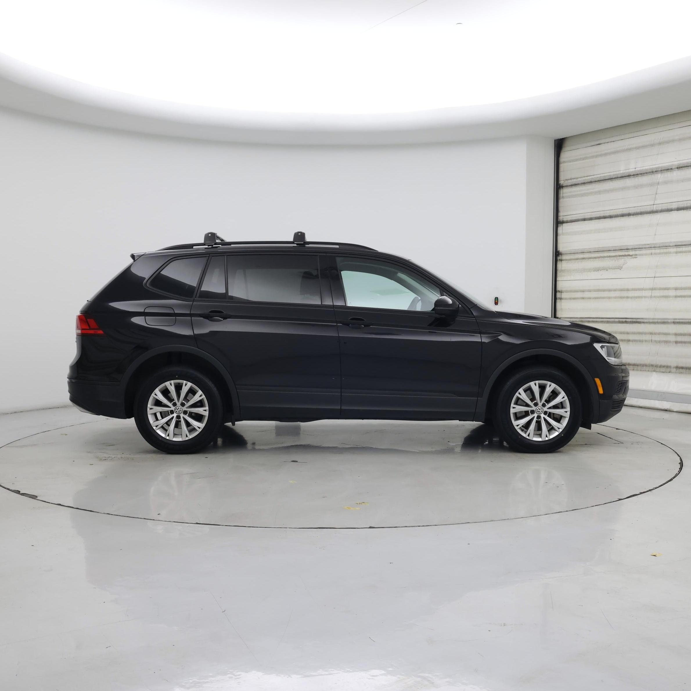Thumbnail: 2018 Volkswagen Tiguan - 7