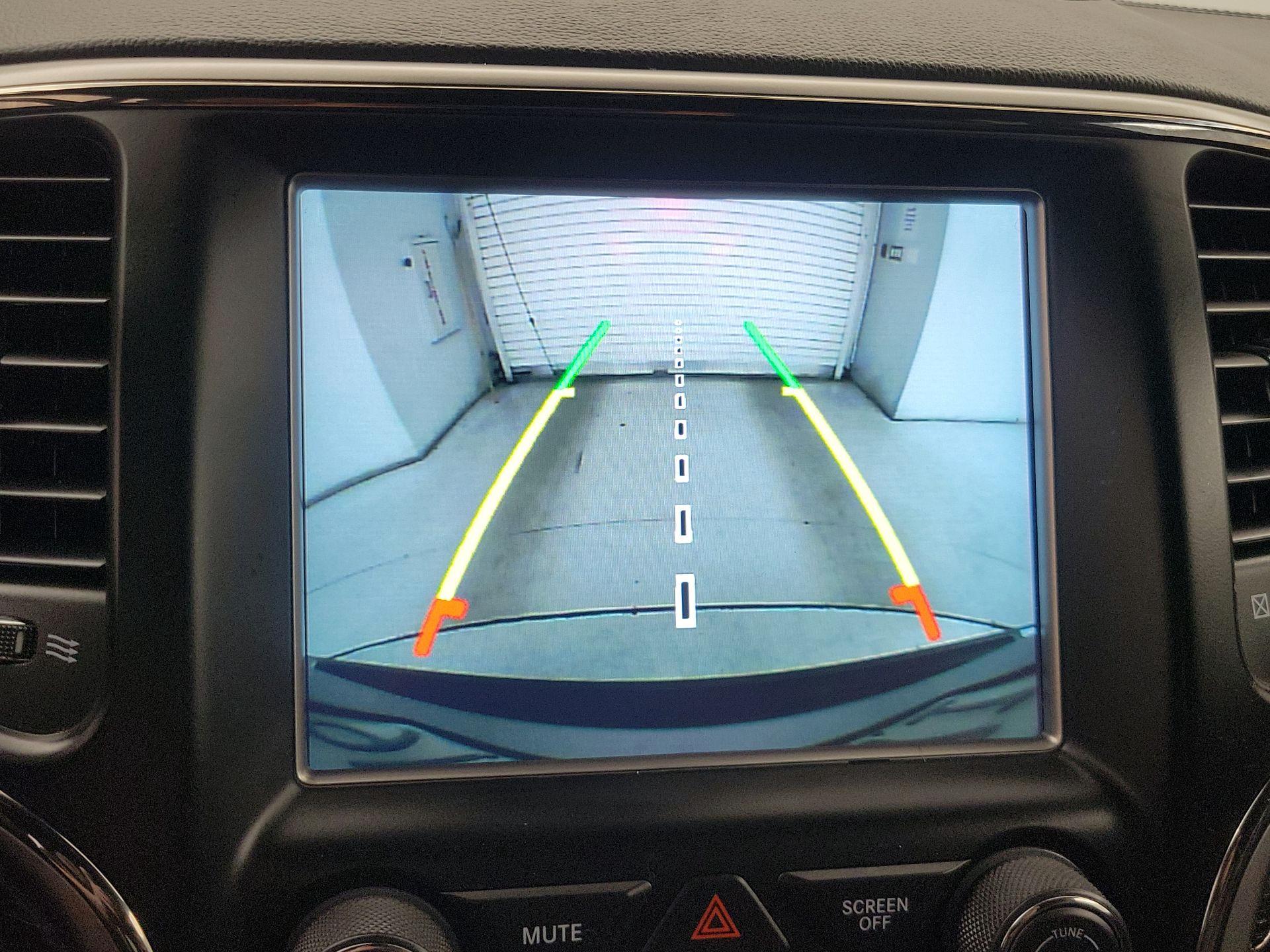 Thumbnail: 2018 Jeep Grand Cherokee - 15