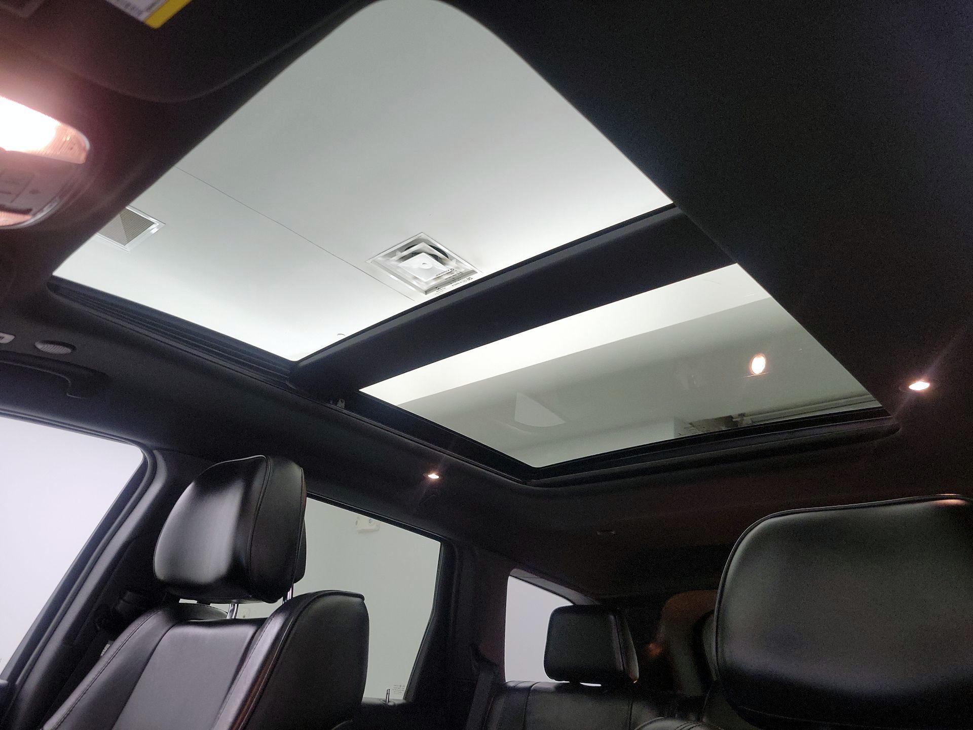 Thumbnail: 2018 Jeep Grand Cherokee - 20