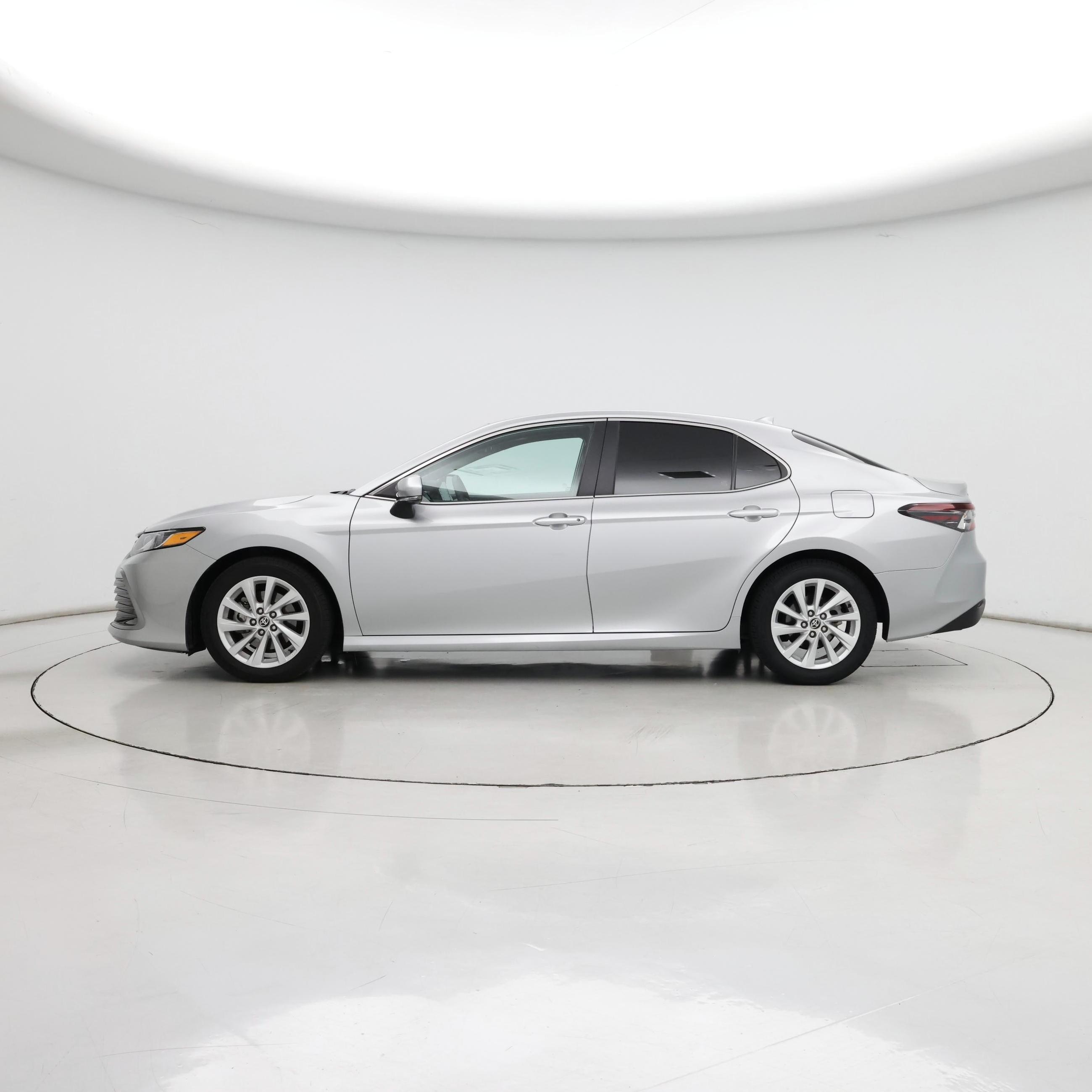 Thumbnail: 2021 Toyota Camry - 3