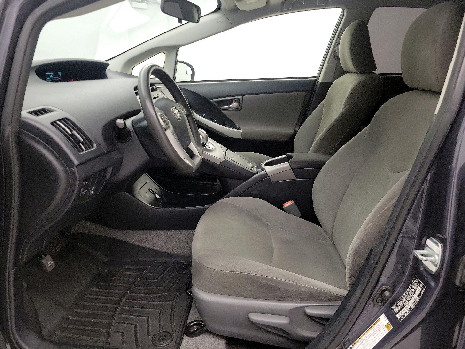 Thumbnail: 2015 Toyota Prius - 11