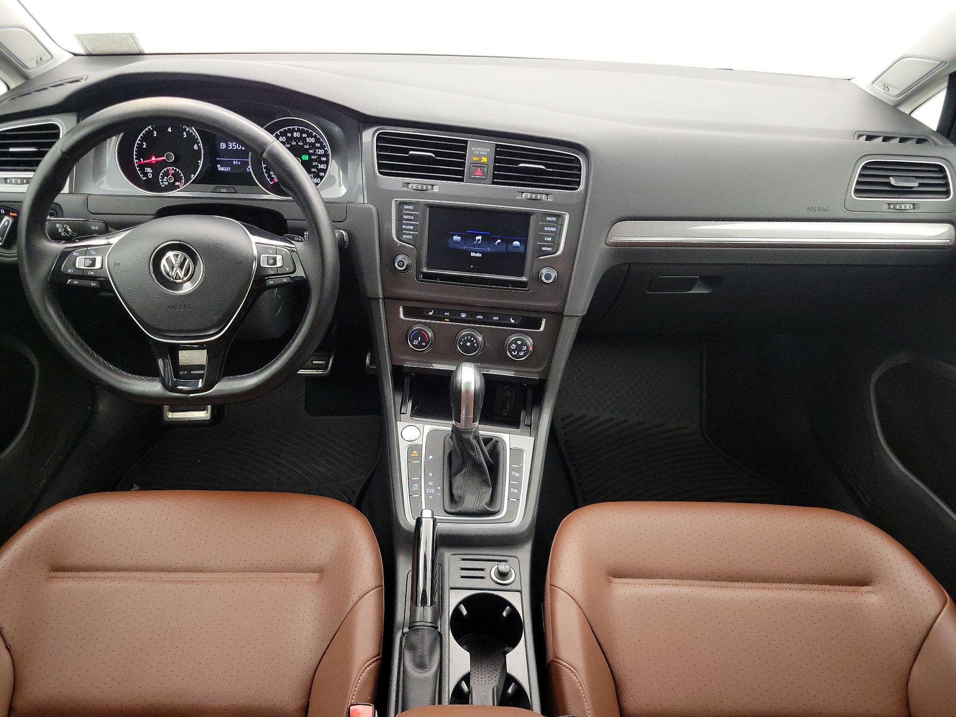 Thumbnail: 2017 Volkswagen Golf - 9