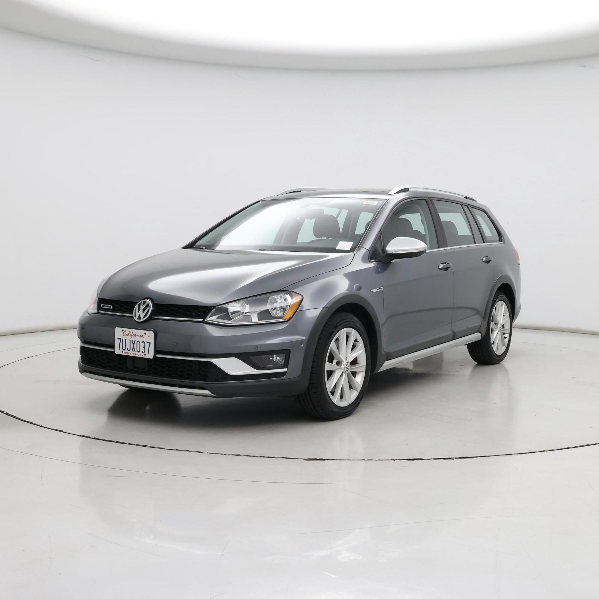 Thumbnail: 2017 Volkswagen Golf - 4