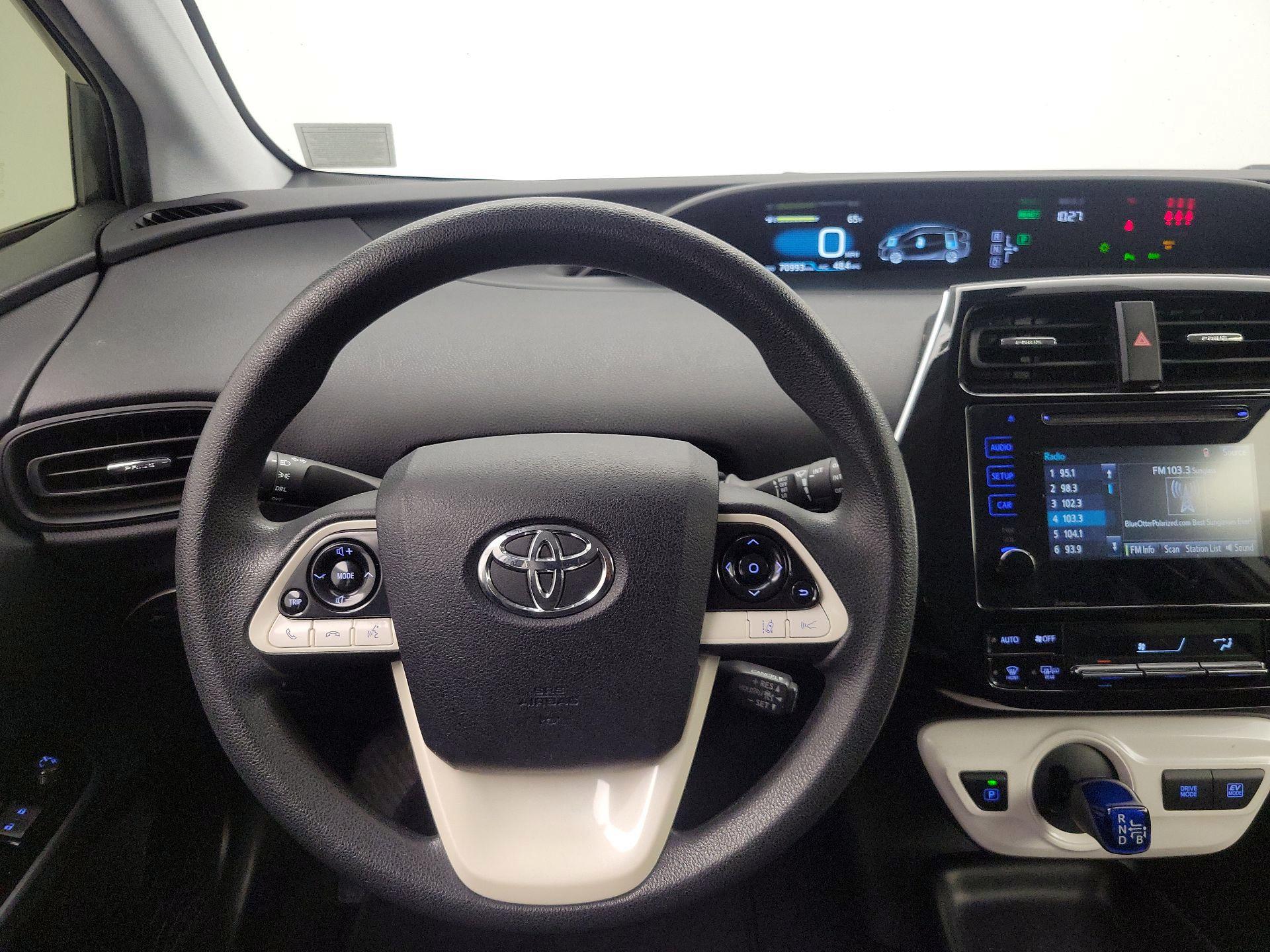 Thumbnail: 2018 Toyota Prius - 10