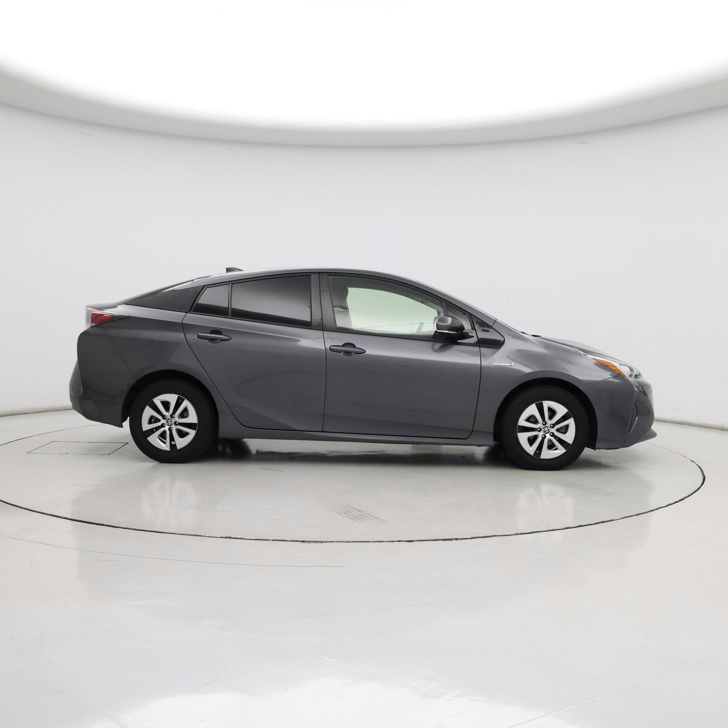 Thumbnail: 2018 Toyota Prius - 7
