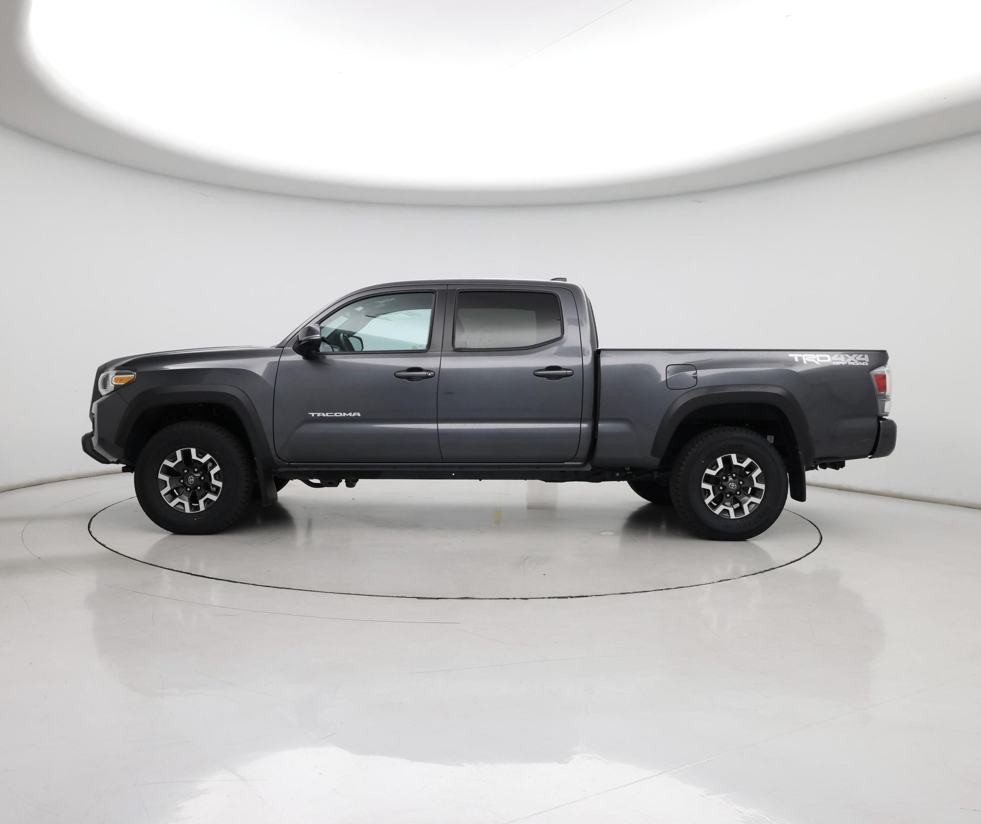 Thumbnail: 2021 Toyota Tacoma - 3