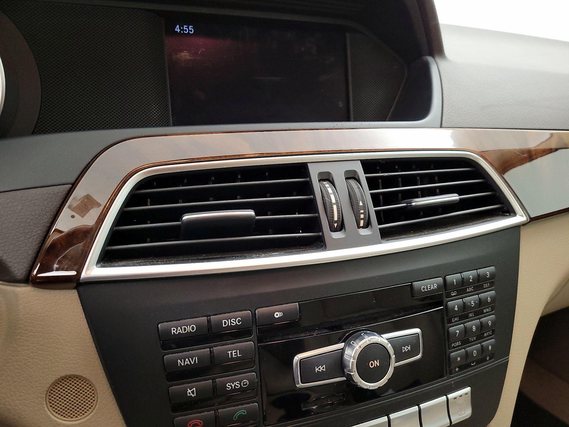 Thumbnail: 2014 Mercedes-Benz C-Class - 14