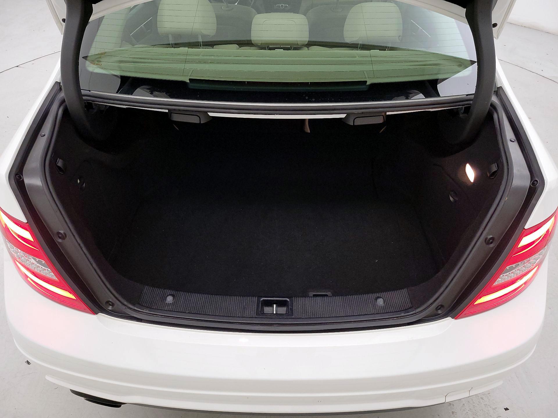 Thumbnail: 2014 Mercedes-Benz C-Class - 19