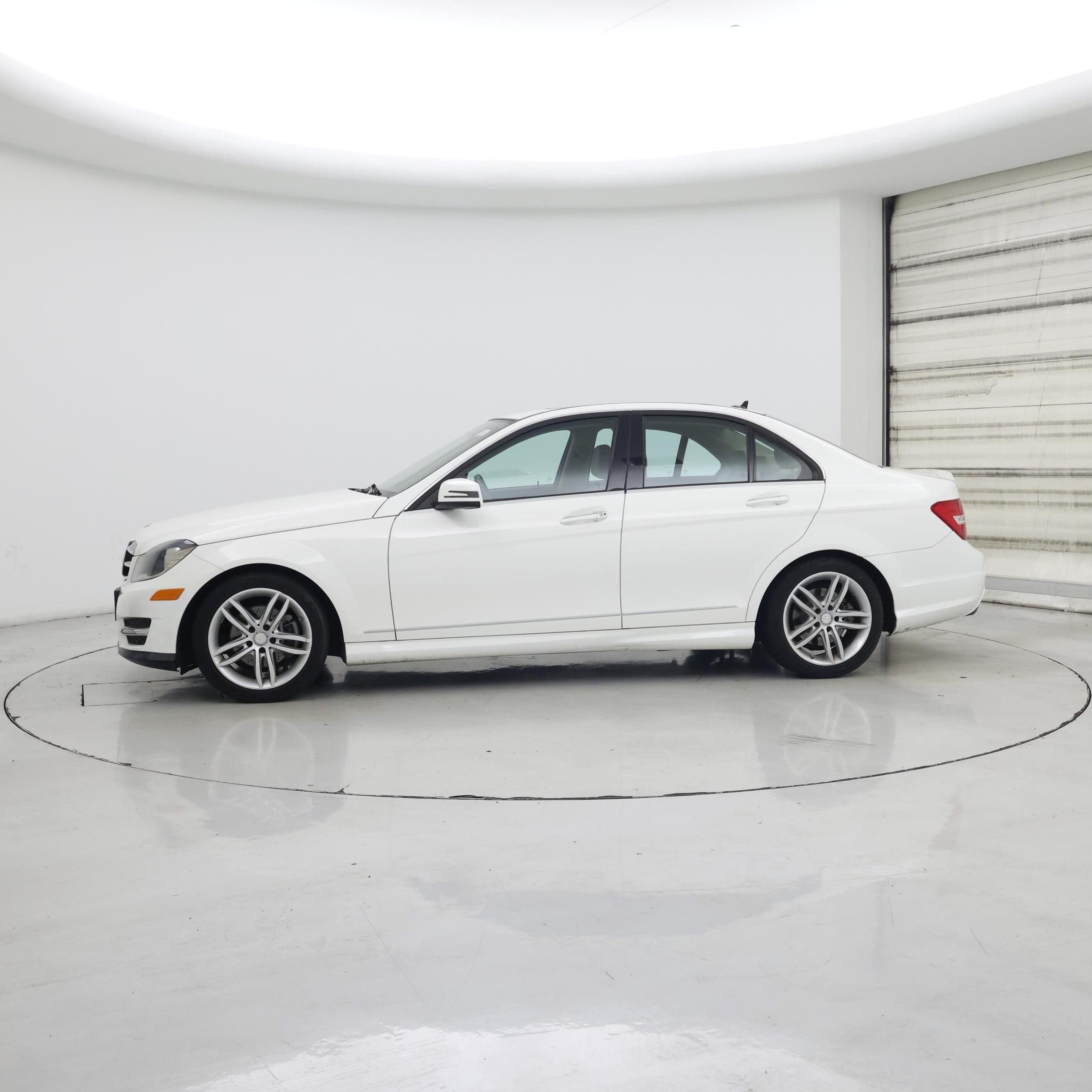 Thumbnail: 2014 Mercedes-Benz C-Class - 3
