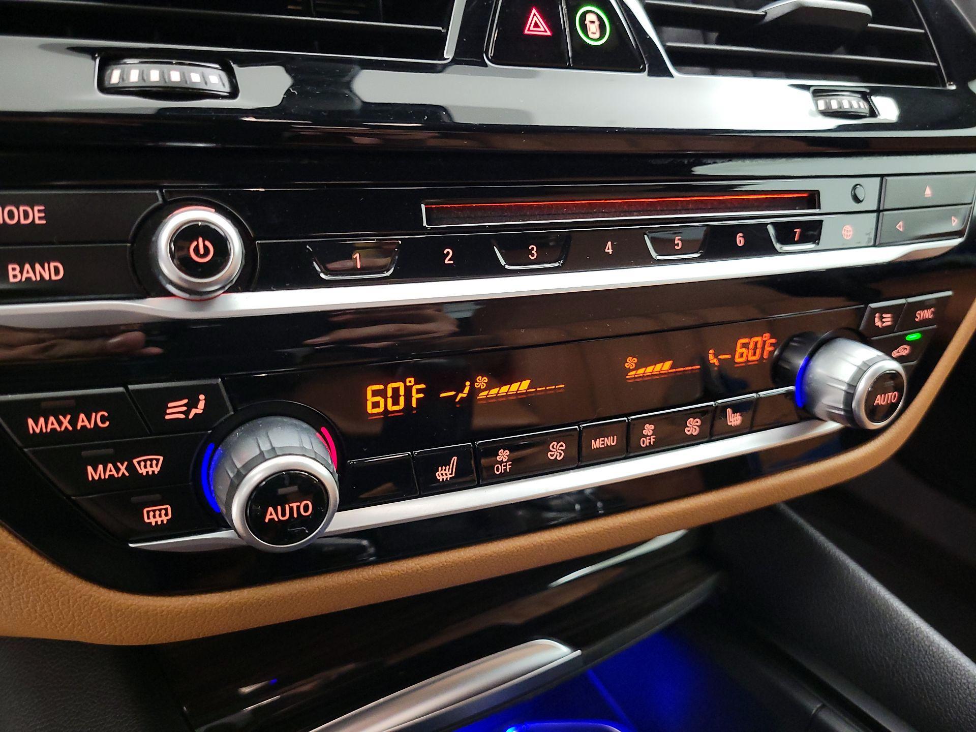 Thumbnail: 2019 BMW 5 Series - 16