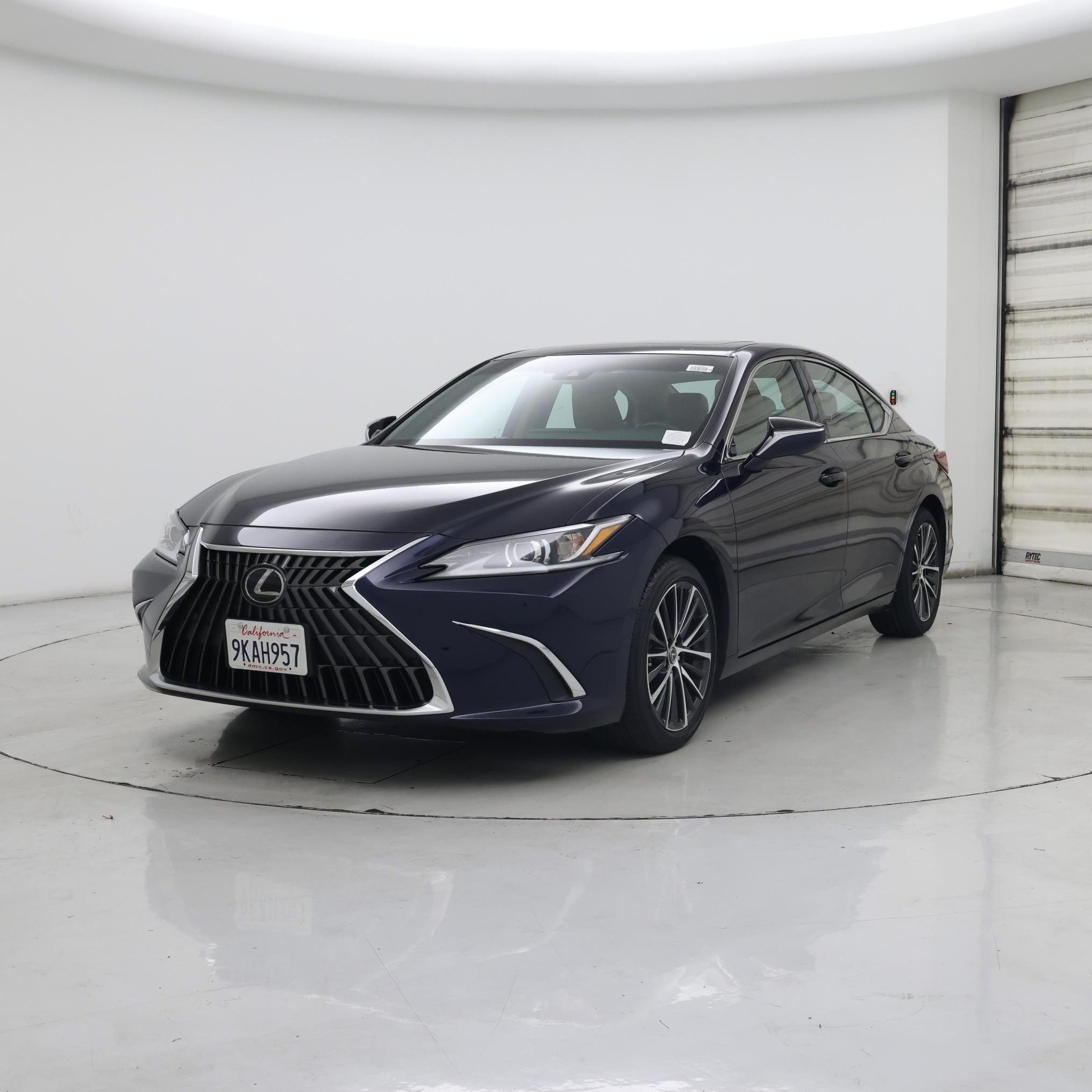 Thumbnail: 2024 Lexus ES - 4